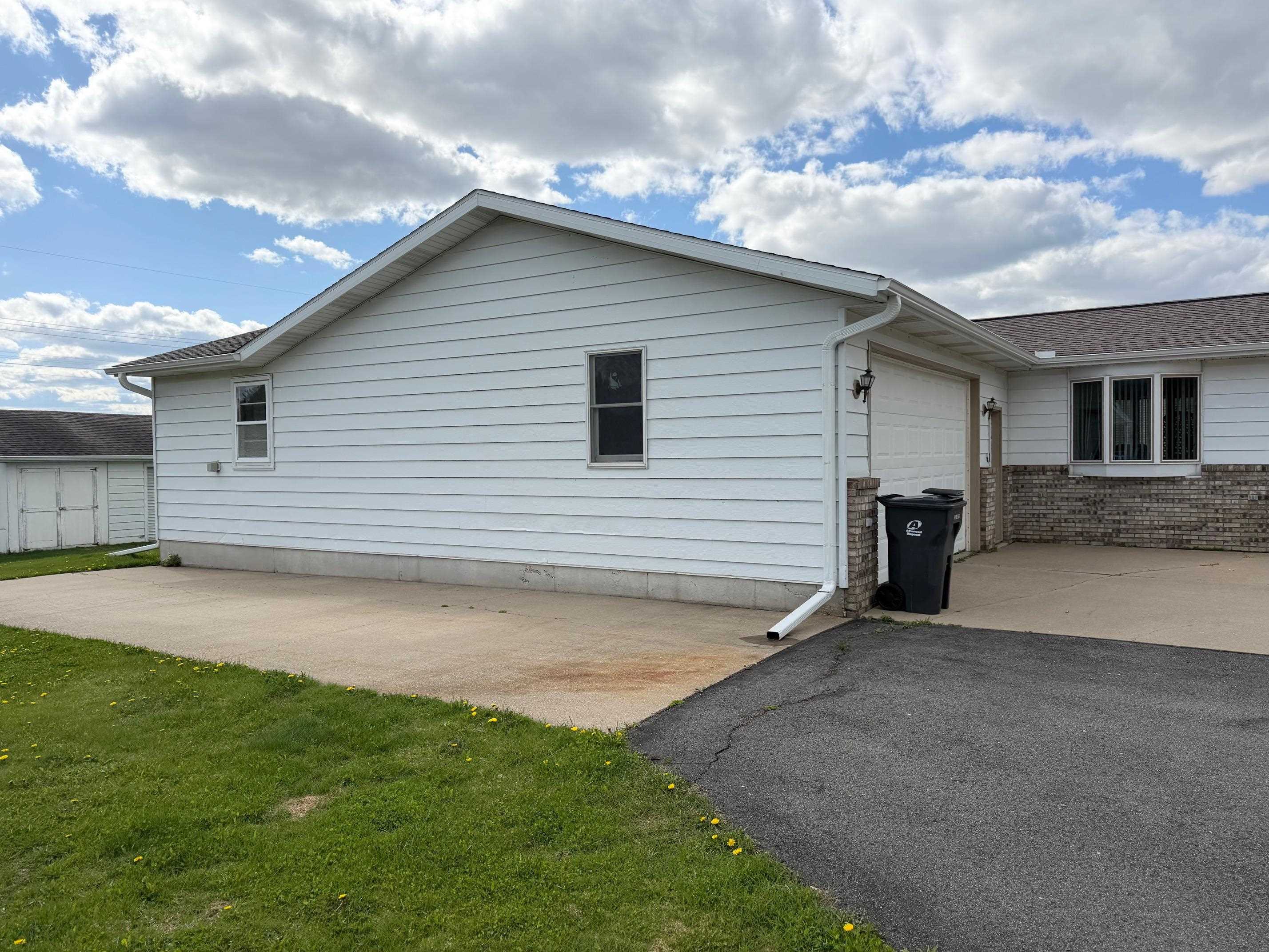 3028 POPP AVENUE, Marshfield, Wisconsin 54449, 4 Bedrooms Bedrooms, ,1 BathroomBathrooms,Residential,For Sale,3028 POPP AVENUE,22601749