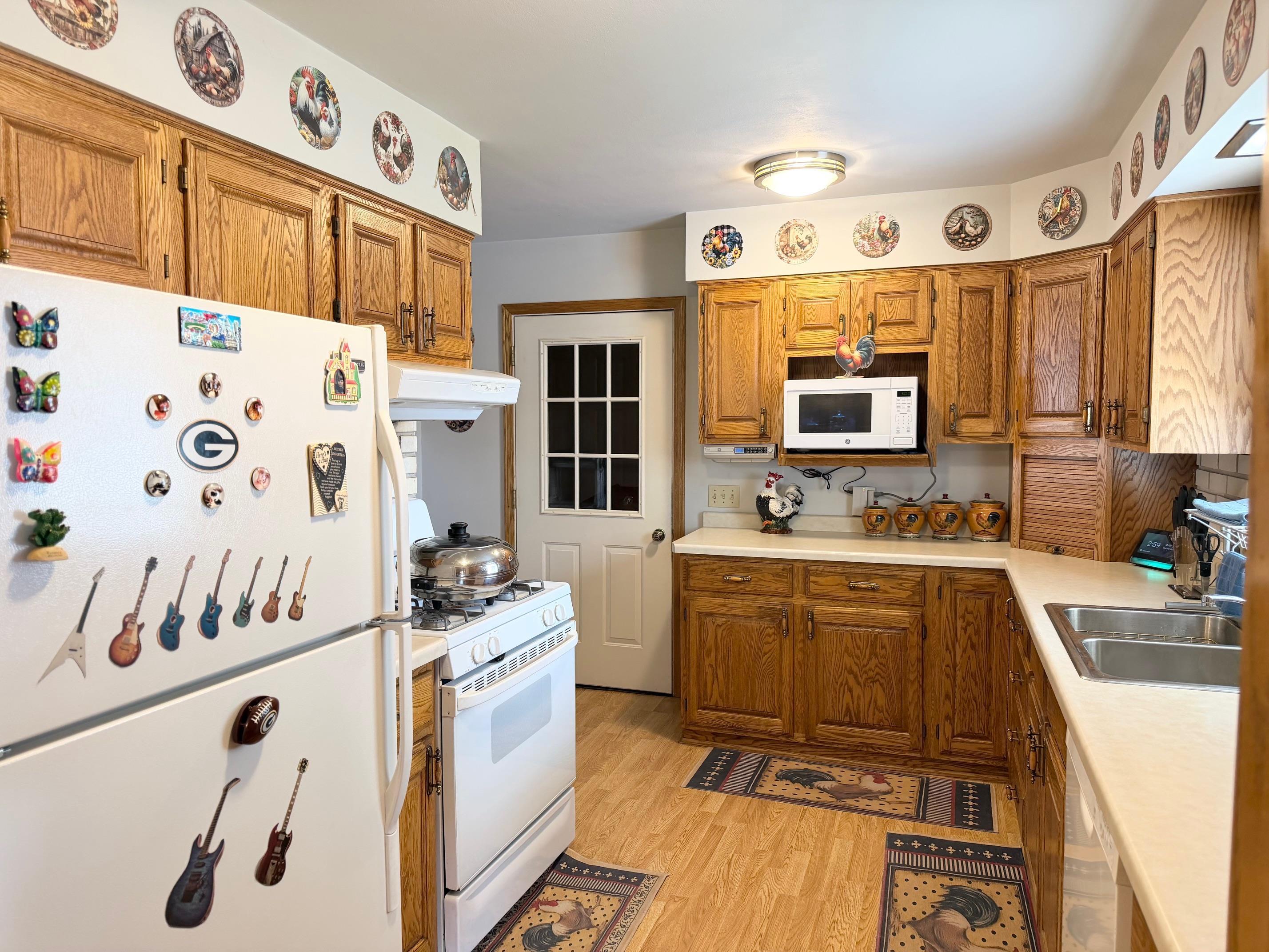 3028 POPP AVENUE, Marshfield, Wisconsin 54449, 4 Bedrooms Bedrooms, ,1 BathroomBathrooms,Residential,For Sale,3028 POPP AVENUE,22601749