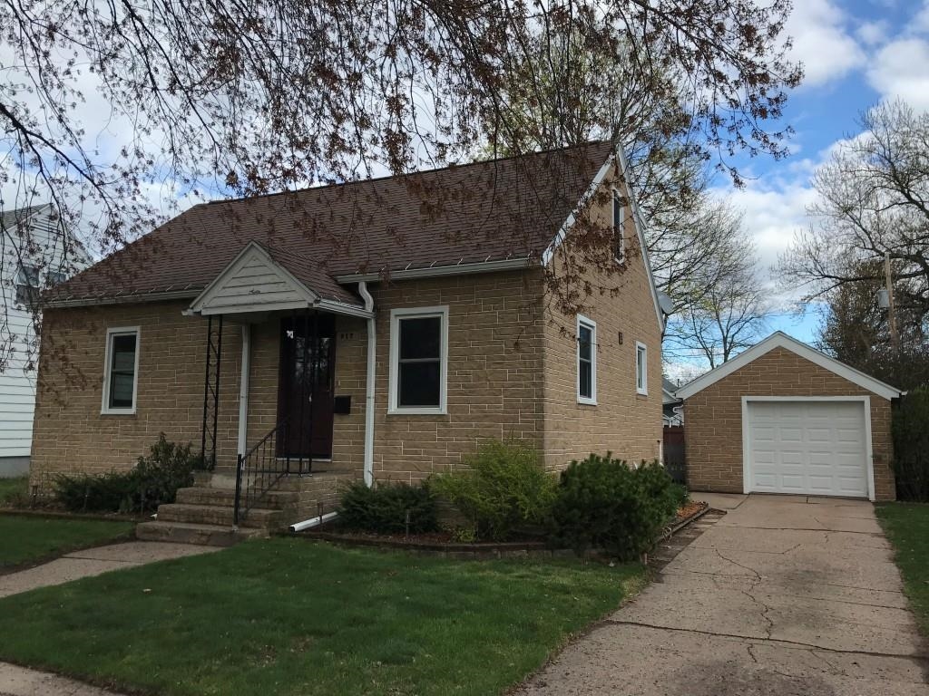 917 N 8TH AVENUE, Wausau, Wisconsin 54401, 4 Bedrooms Bedrooms, ,2 BathroomsBathrooms,Residential,For Sale,917 N 8TH AVENUE,22601750