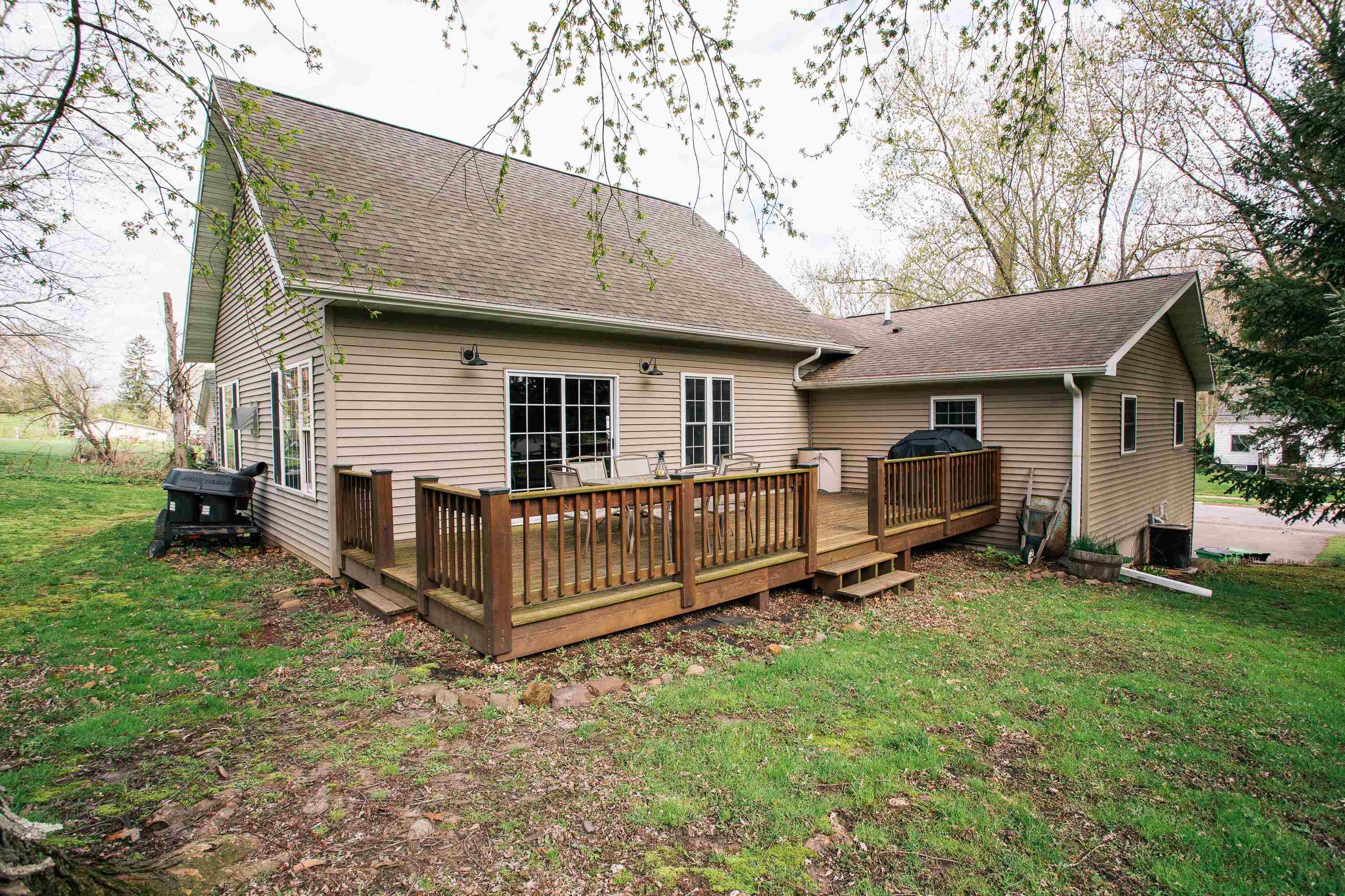 404 E 2ND STREET, Neillsville, Wisconsin 54456, 3 Bedrooms Bedrooms, ,2 BathroomsBathrooms,Residential,For Sale,404 E 2ND STREET,22601753