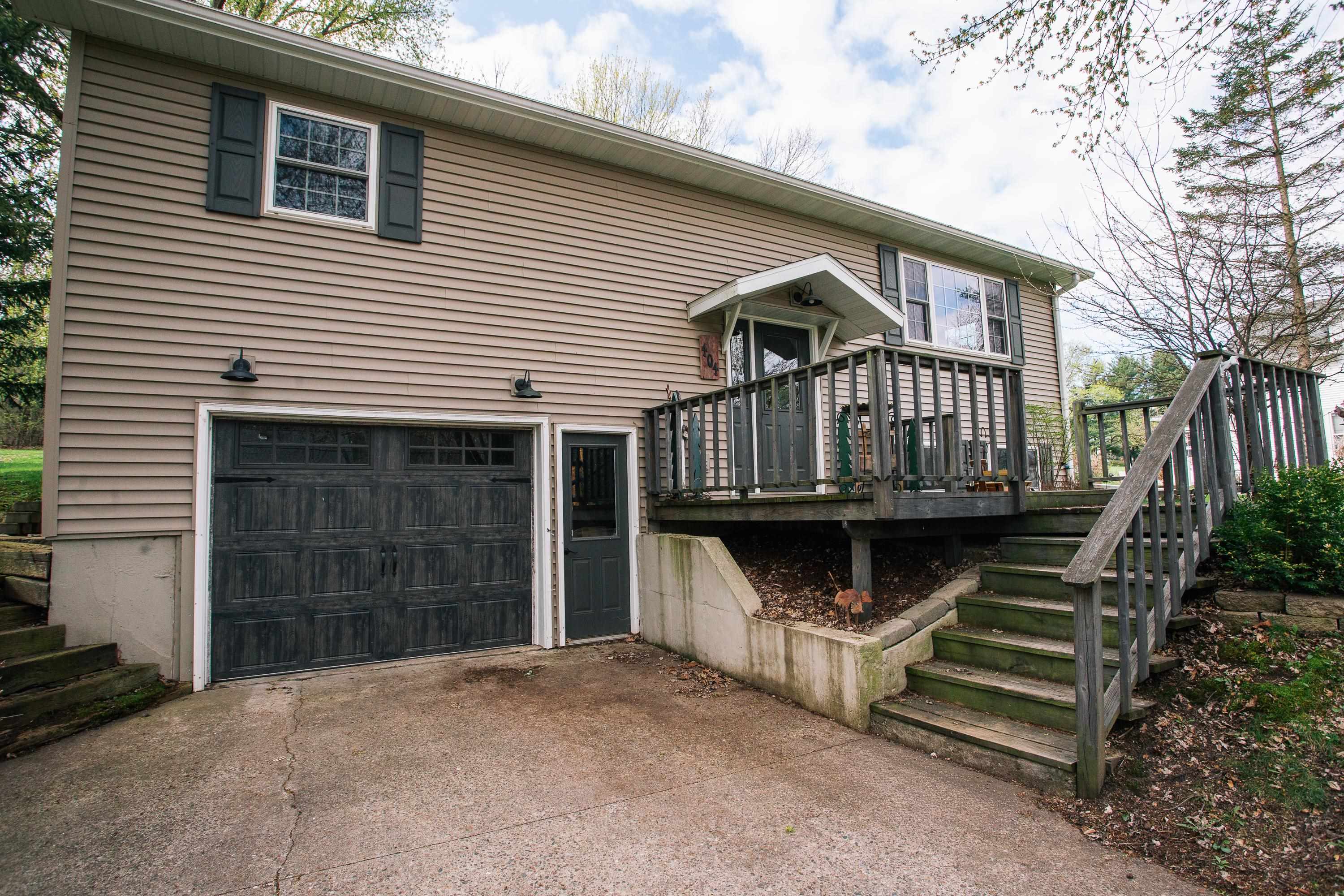 404 E 2ND STREET, Neillsville, Wisconsin 54456, 3 Bedrooms Bedrooms, ,2 BathroomsBathrooms,Residential,For Sale,404 E 2ND STREET,22601753