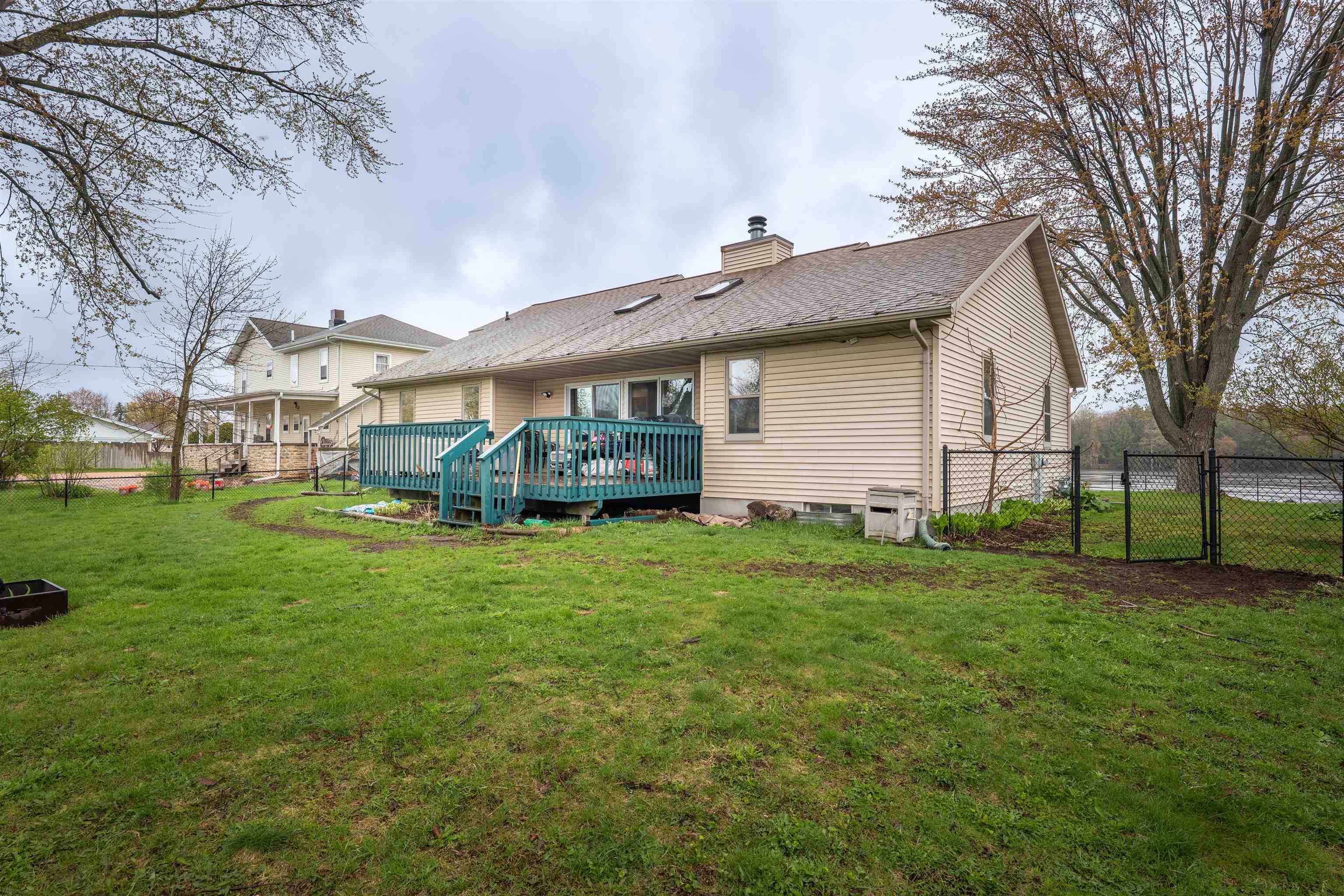 2040 N 1ST STREET, Wisconsin Rapids, Wisconsin 54494, 3 Bedrooms Bedrooms, ,2 BathroomsBathrooms,Residential,For Sale,2040 N 1ST STREET,22601754