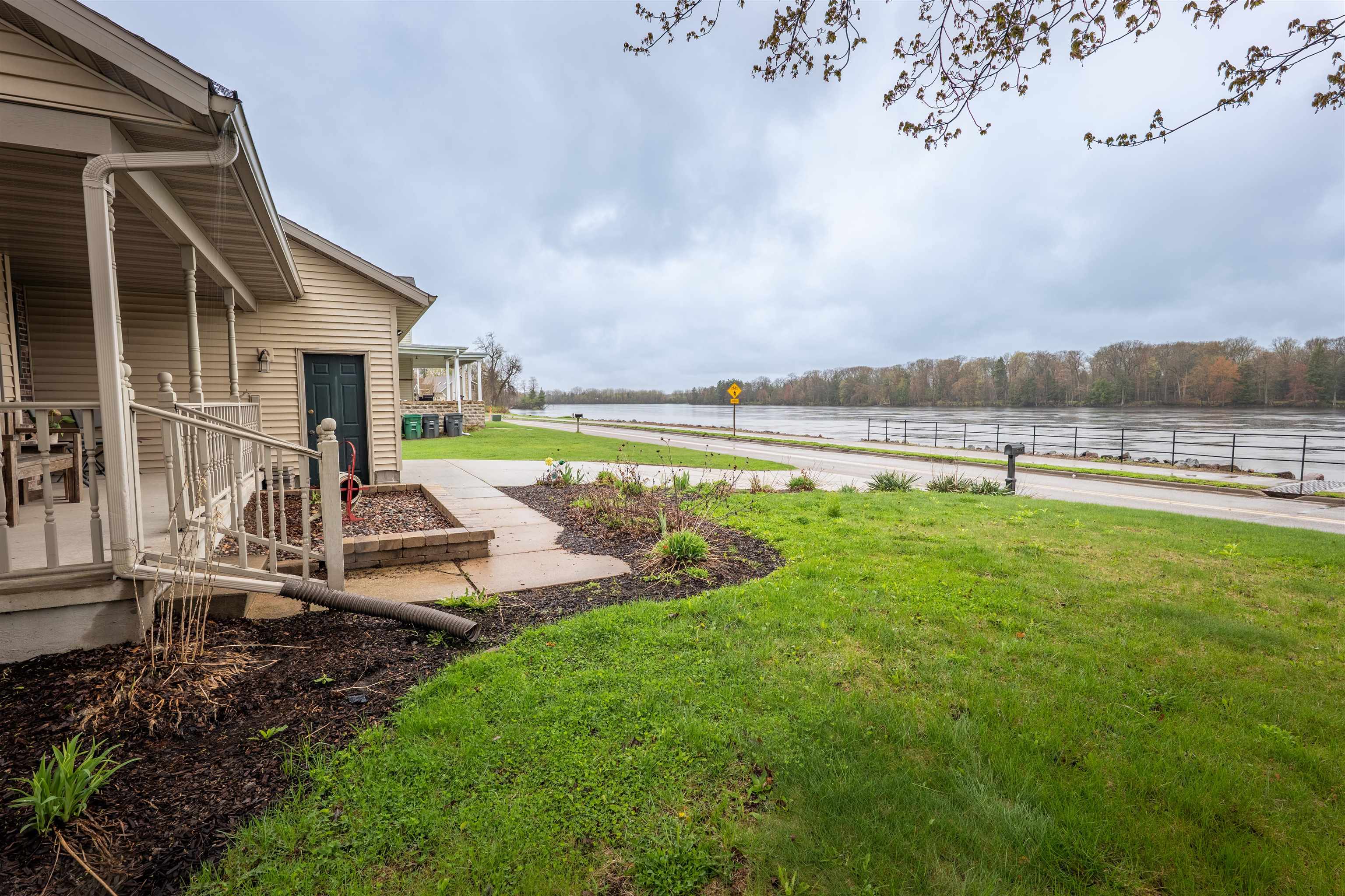 2040 N 1ST STREET, Wisconsin Rapids, Wisconsin 54494, 3 Bedrooms Bedrooms, ,2 BathroomsBathrooms,Residential,For Sale,2040 N 1ST STREET,22601754