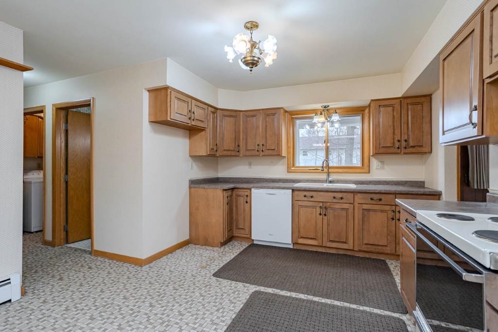 2110 HEMLOCK AVENUE, Schofield, Wisconsin 54476, 4 Bedrooms Bedrooms, ,1 BathroomBathrooms,Residential,For Sale,2110 HEMLOCK AVENUE,22601755