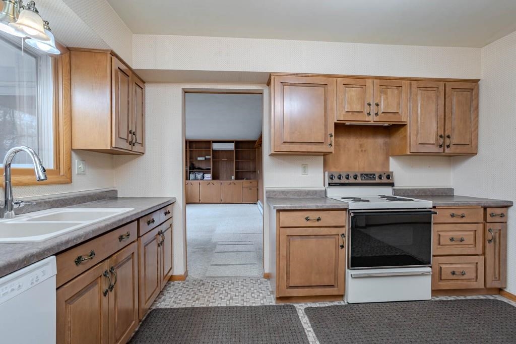 2110 HEMLOCK AVENUE, Schofield, Wisconsin 54476, 4 Bedrooms Bedrooms, ,1 BathroomBathrooms,Residential,For Sale,2110 HEMLOCK AVENUE,22601755