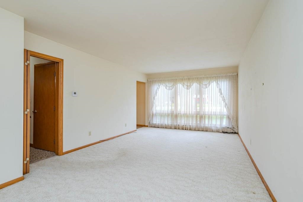 2110 HEMLOCK AVENUE, Schofield, Wisconsin 54476, 4 Bedrooms Bedrooms, ,1 BathroomBathrooms,Residential,For Sale,2110 HEMLOCK AVENUE,22601755
