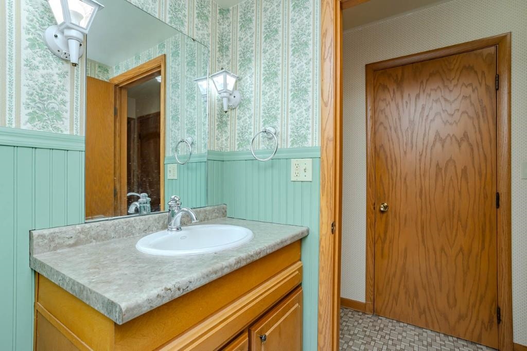 2110 HEMLOCK AVENUE, Schofield, Wisconsin 54476, 4 Bedrooms Bedrooms, ,1 BathroomBathrooms,Residential,For Sale,2110 HEMLOCK AVENUE,22601755