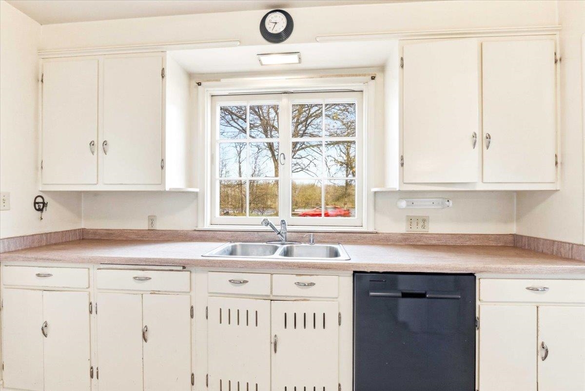 812 POINT BASSE AVENUE, Nekoosa, Wisconsin 54457, 3 Bedrooms Bedrooms, ,2 BathroomsBathrooms,Residential,For Sale,812 POINT BASSE AVENUE,22601757