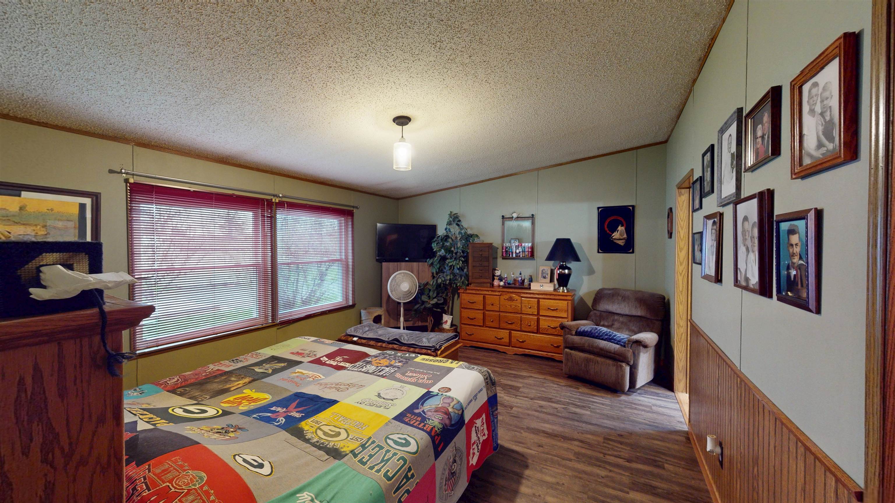 114 N PARK AVENUE, Medford, Wisconsin 54451, 3 Bedrooms Bedrooms, ,2 BathroomsBathrooms,Residential,For Sale,114 N PARK AVENUE,22601763