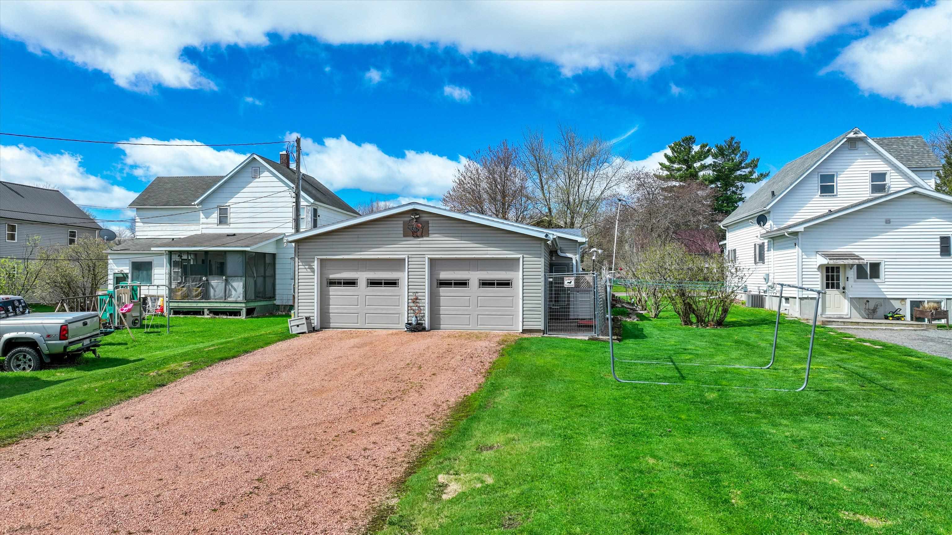 114 N PARK AVENUE, Medford, Wisconsin 54451, 3 Bedrooms Bedrooms, ,2 BathroomsBathrooms,Residential,For Sale,114 N PARK AVENUE,22601763