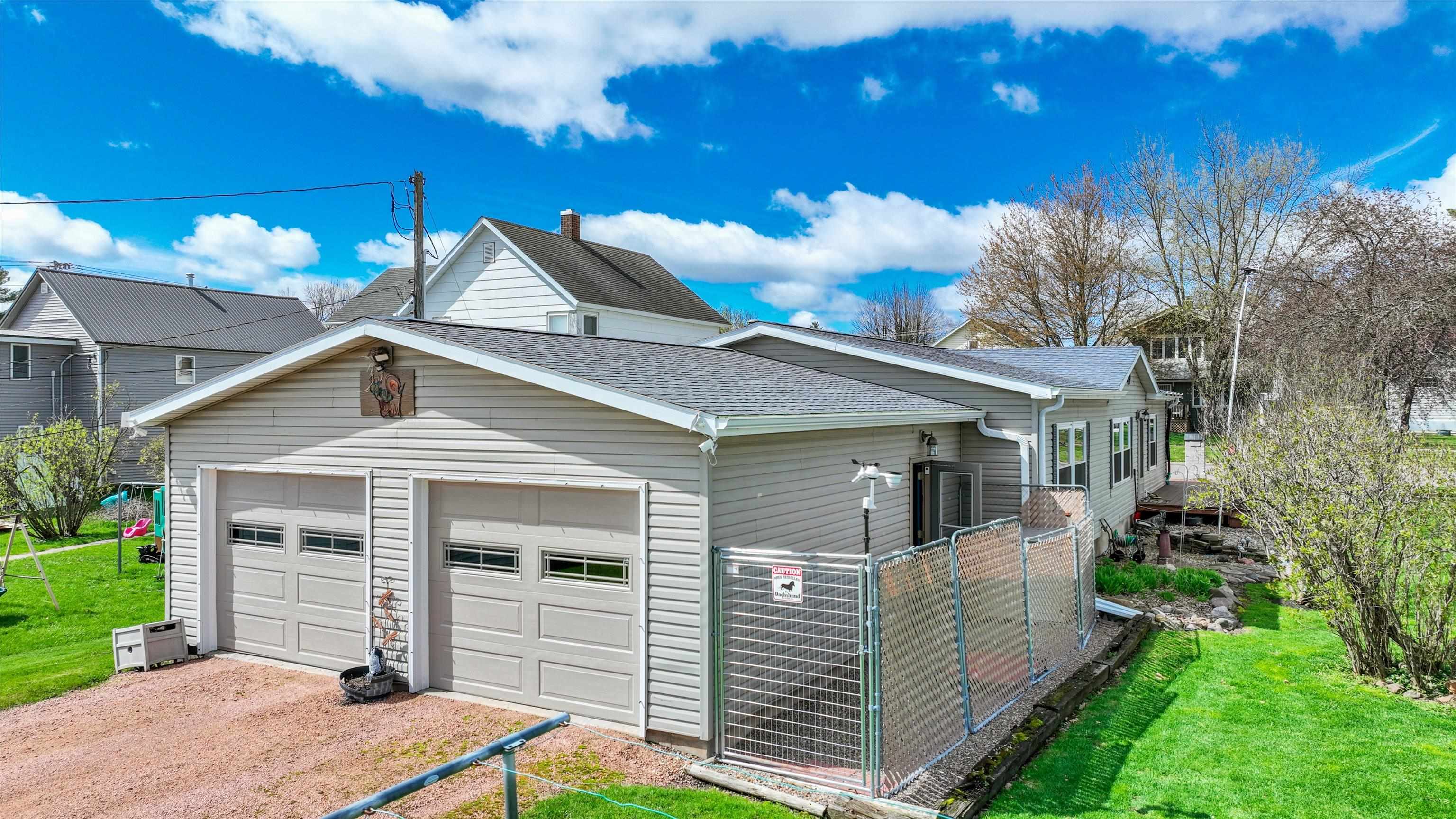 114 N PARK AVENUE, Medford, Wisconsin 54451, 3 Bedrooms Bedrooms, ,2 BathroomsBathrooms,Residential,For Sale,114 N PARK AVENUE,22601763
