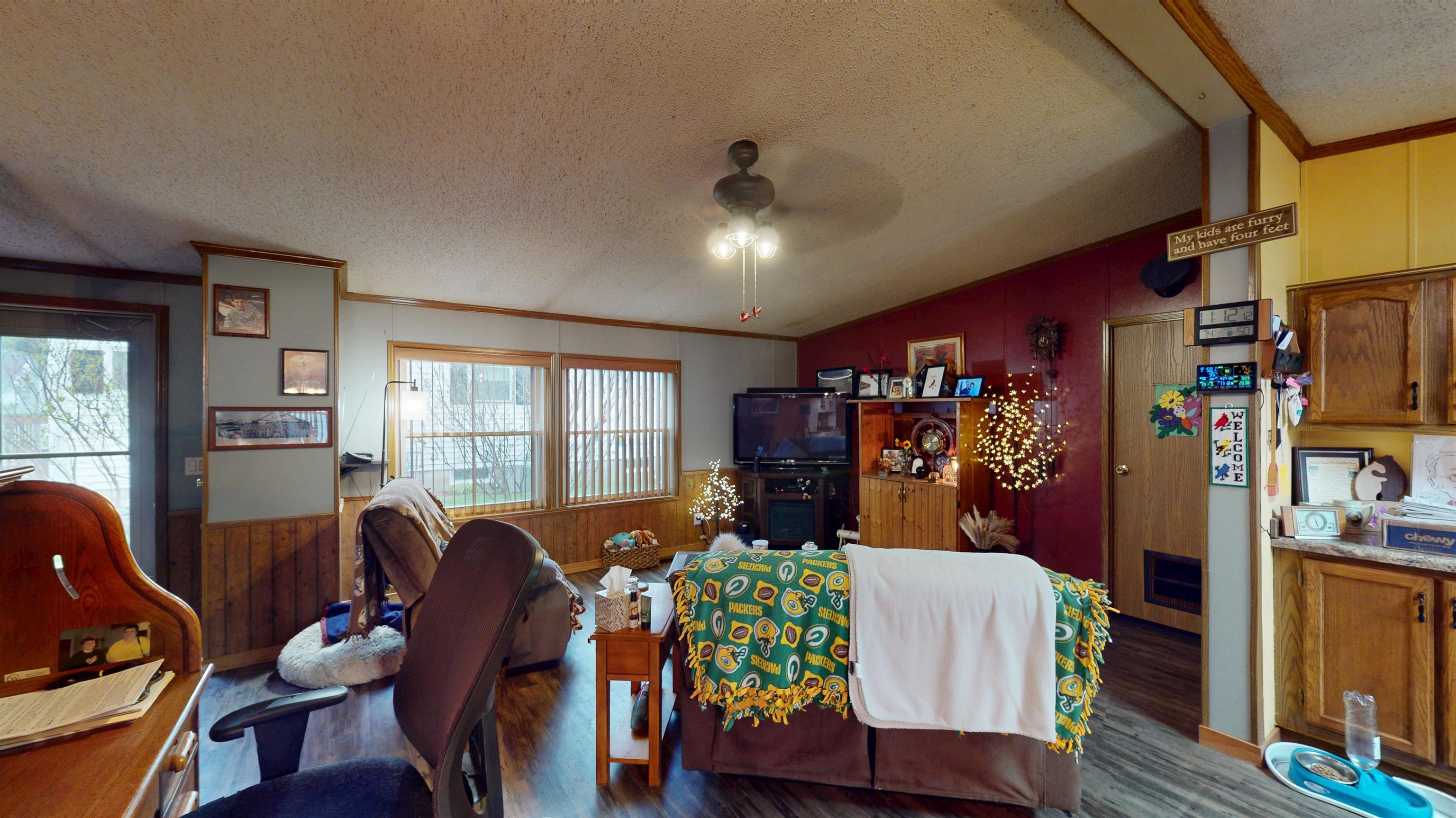 114 N PARK AVENUE, Medford, Wisconsin 54451, 3 Bedrooms Bedrooms, ,2 BathroomsBathrooms,Residential,For Sale,114 N PARK AVENUE,22601763
