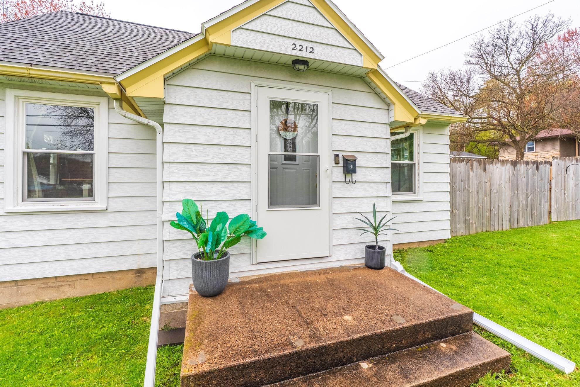 2212 N 9TH STREET, Wausau, Wisconsin 54403, 3 Bedrooms Bedrooms, ,1 BathroomBathrooms,Residential,For Sale,2212 N 9TH STREET,22601768