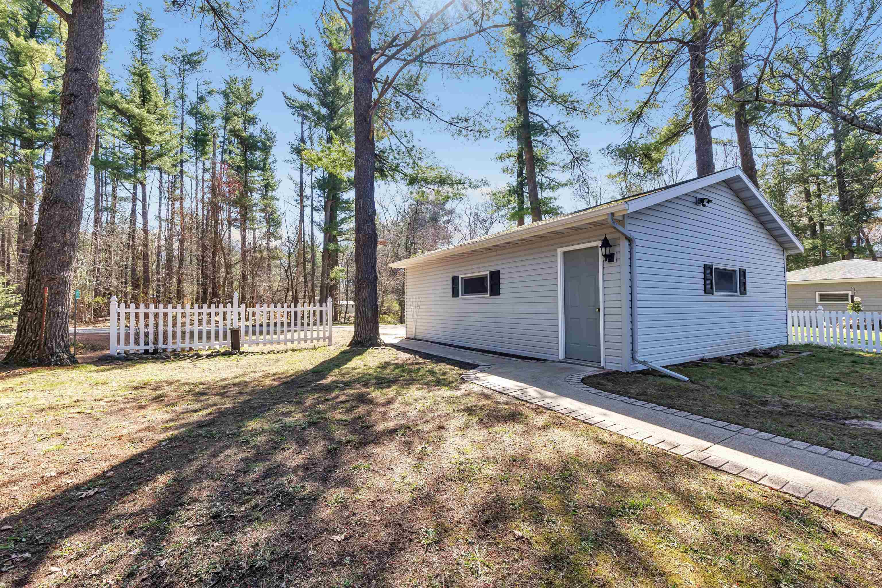 N2311 LONG COVE DRIVE, Waupaca, Wisconsin 54981, 3 Bedrooms Bedrooms, ,2 BathroomsBathrooms,Residential,For Sale,N2311 LONG COVE DRIVE,22601774