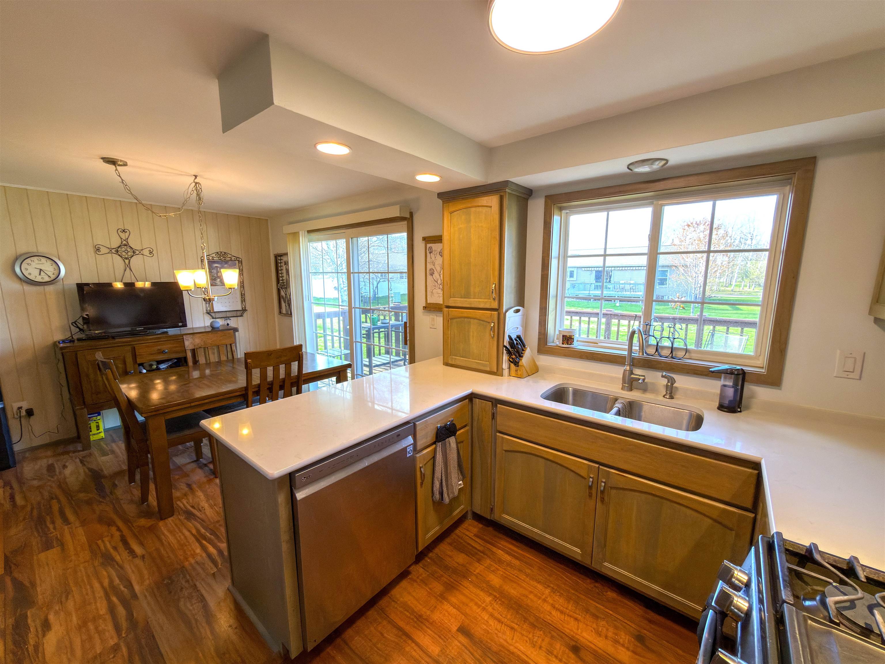 1102 W SAINT PAUL STREET, Merrill, Wisconsin 54452, 3 Bedrooms Bedrooms, ,1 BathroomBathrooms,Residential,For Sale,1102 W SAINT PAUL STREET,22601781