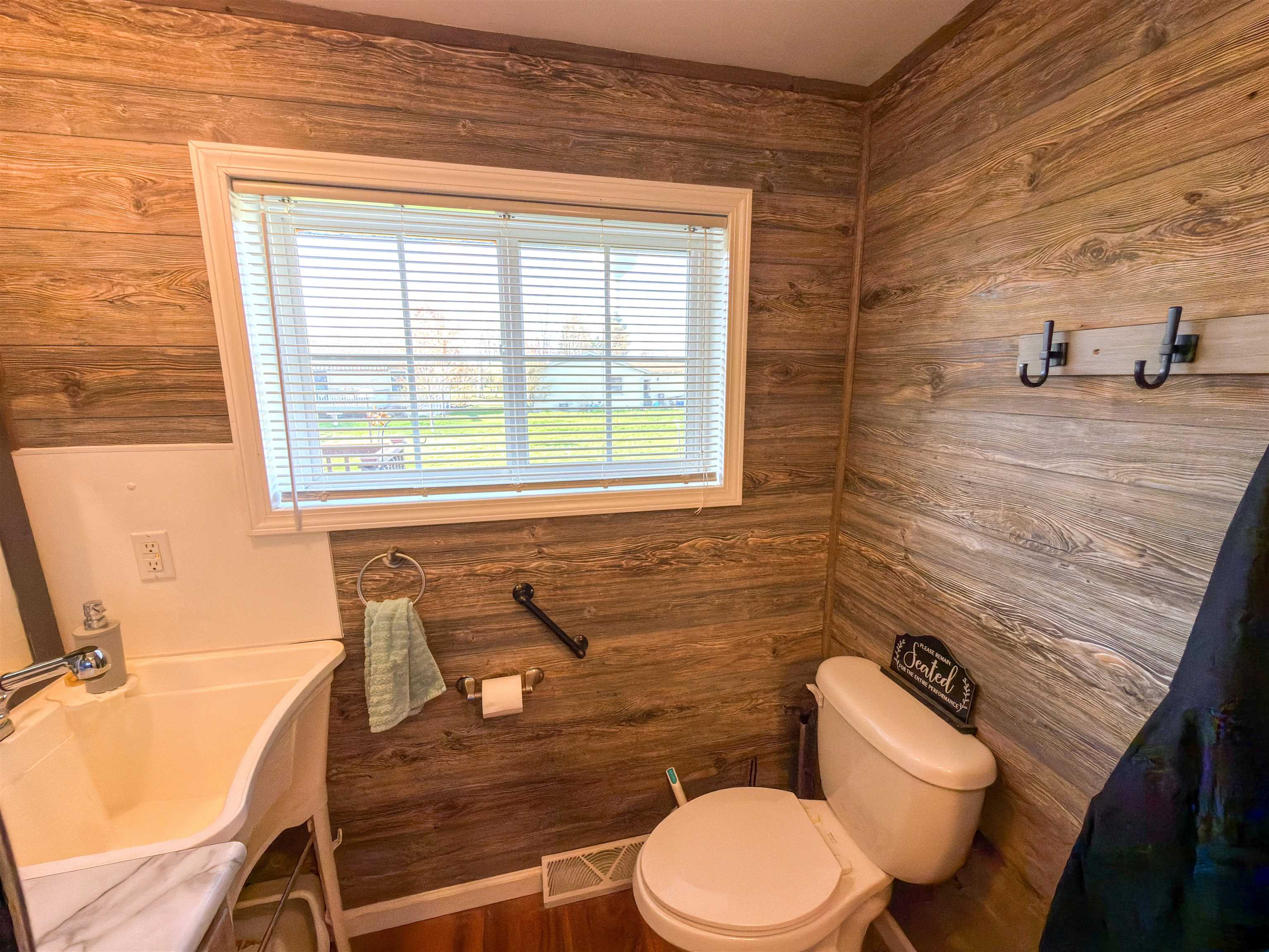 1102 W SAINT PAUL STREET, Merrill, Wisconsin 54452, 3 Bedrooms Bedrooms, ,1 BathroomBathrooms,Residential,For Sale,1102 W SAINT PAUL STREET,22601781