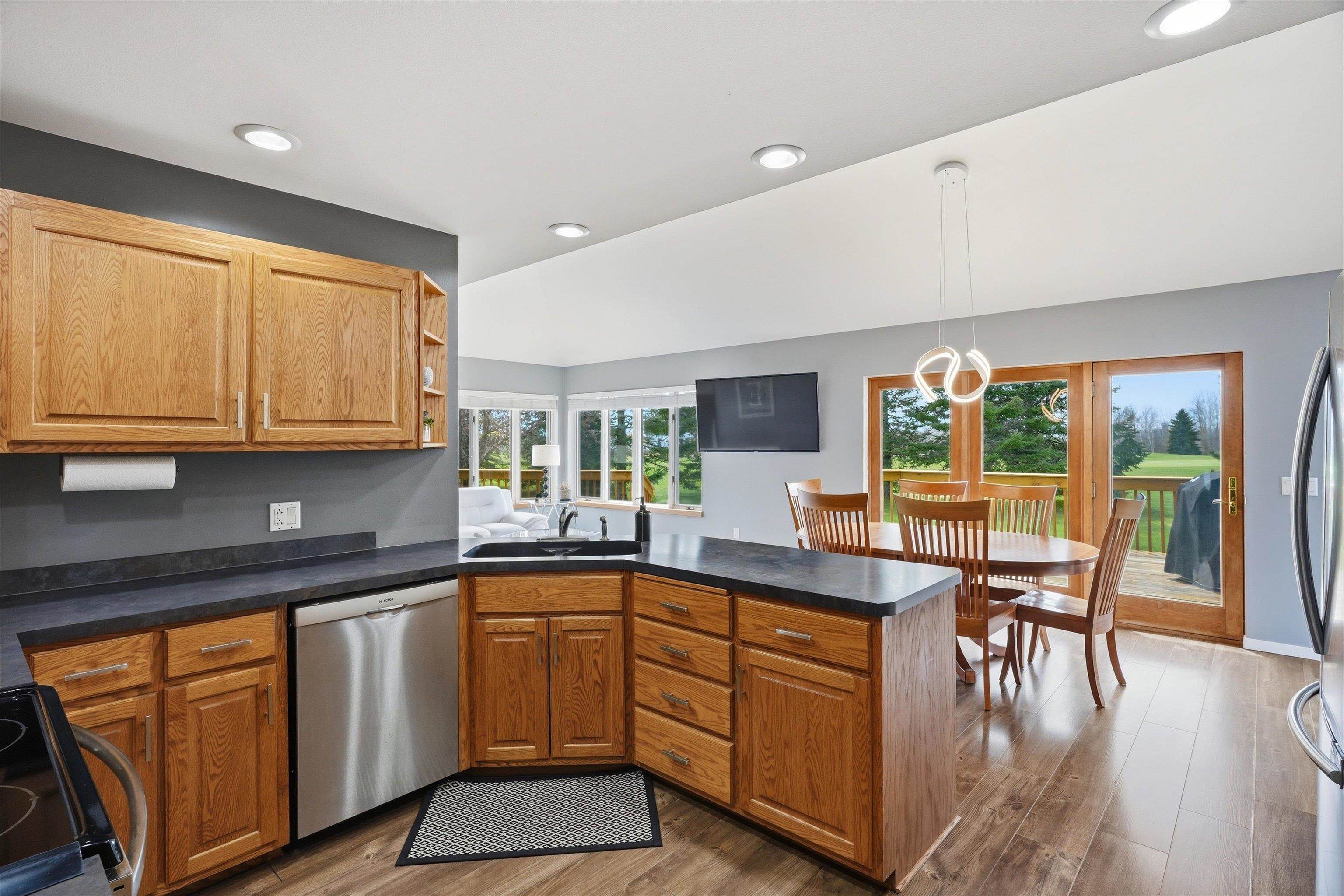9854 RIVEREDGE DRIVE, Marshfield, Wisconsin 54449, 5 Bedrooms Bedrooms, ,4 BathroomsBathrooms,Residential,For Sale,9854 RIVEREDGE DRIVE,22601782