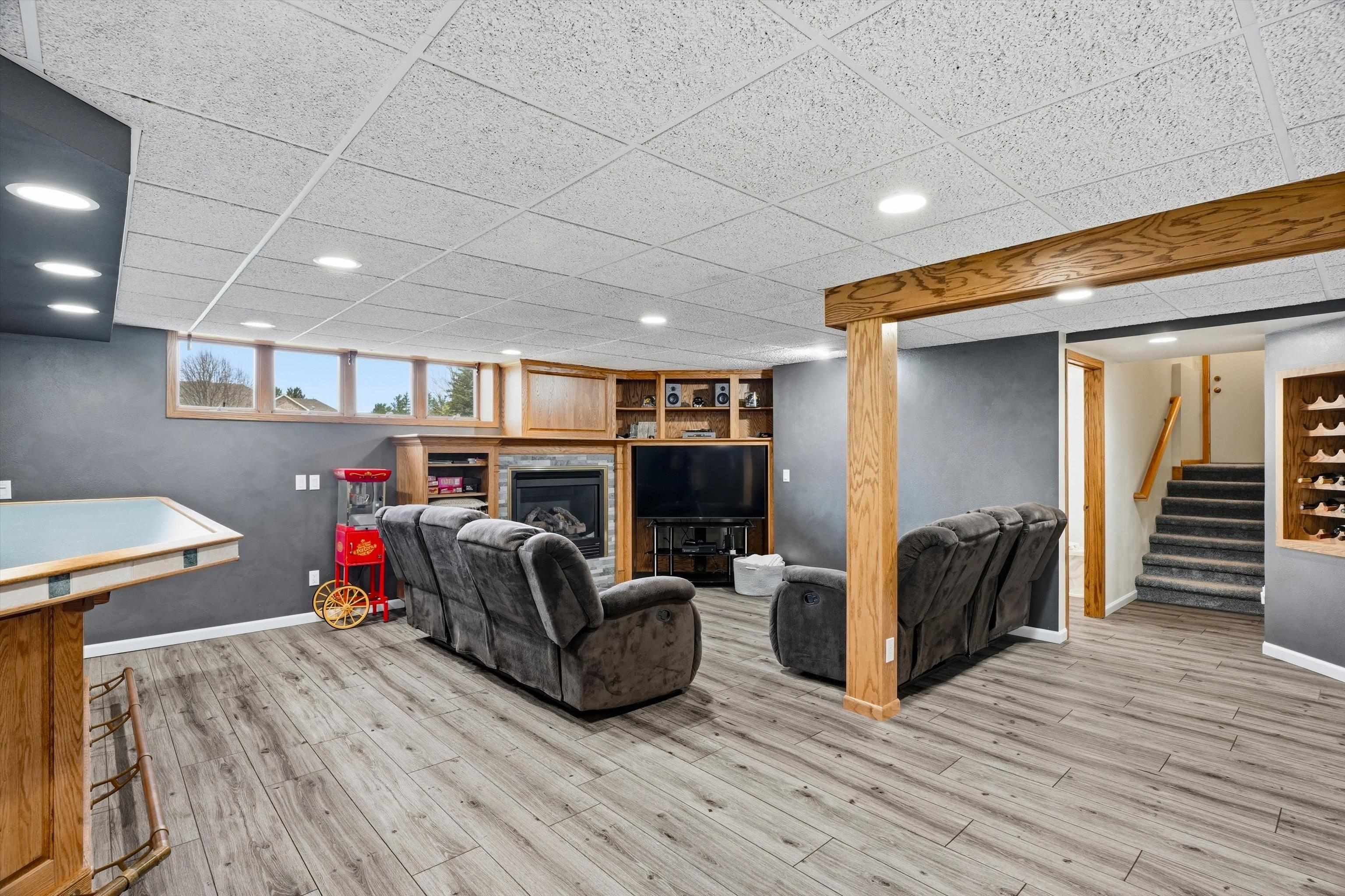 9854 RIVEREDGE DRIVE, Marshfield, Wisconsin 54449, 5 Bedrooms Bedrooms, ,4 BathroomsBathrooms,Residential,For Sale,9854 RIVEREDGE DRIVE,22601782