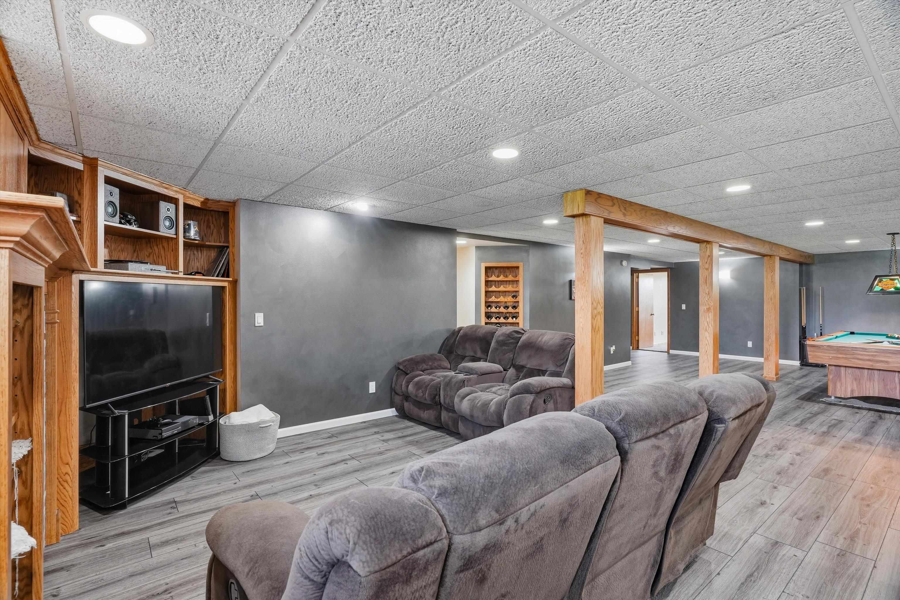9854 RIVEREDGE DRIVE, Marshfield, Wisconsin 54449, 5 Bedrooms Bedrooms, ,4 BathroomsBathrooms,Residential,For Sale,9854 RIVEREDGE DRIVE,22601782