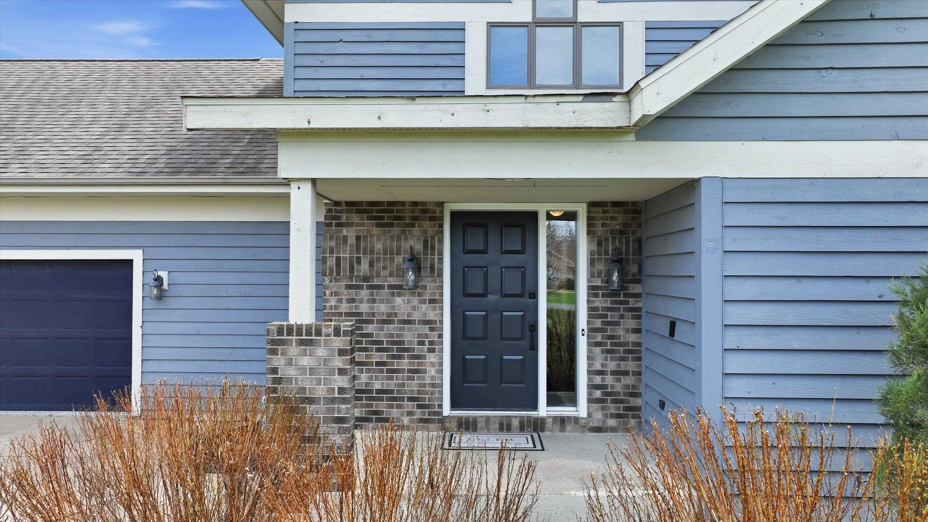 9854 RIVEREDGE DRIVE, Marshfield, Wisconsin 54449, 5 Bedrooms Bedrooms, ,4 BathroomsBathrooms,Residential,For Sale,9854 RIVEREDGE DRIVE,22601782