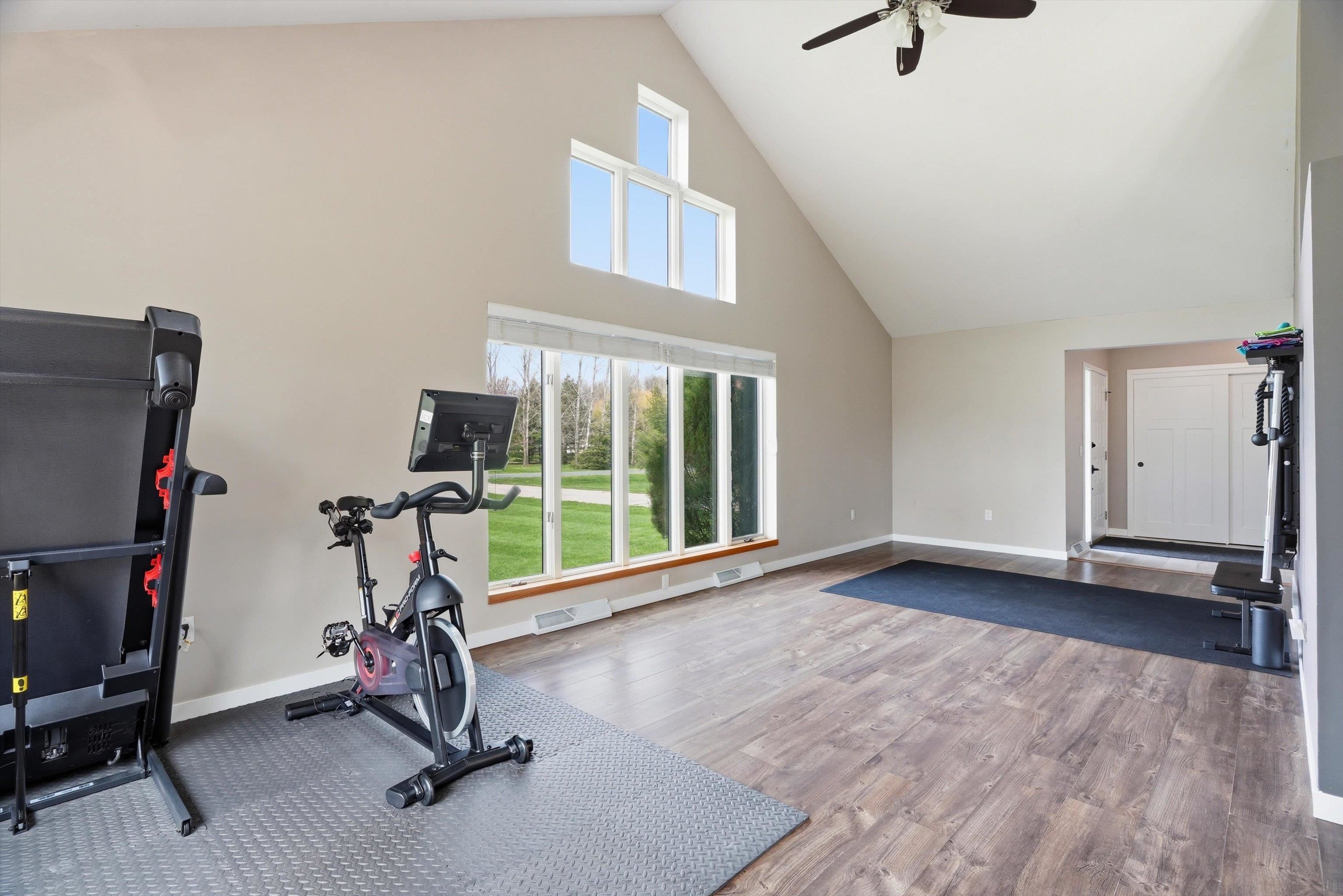 9854 RIVEREDGE DRIVE, Marshfield, Wisconsin 54449, 5 Bedrooms Bedrooms, ,4 BathroomsBathrooms,Residential,For Sale,9854 RIVEREDGE DRIVE,22601782