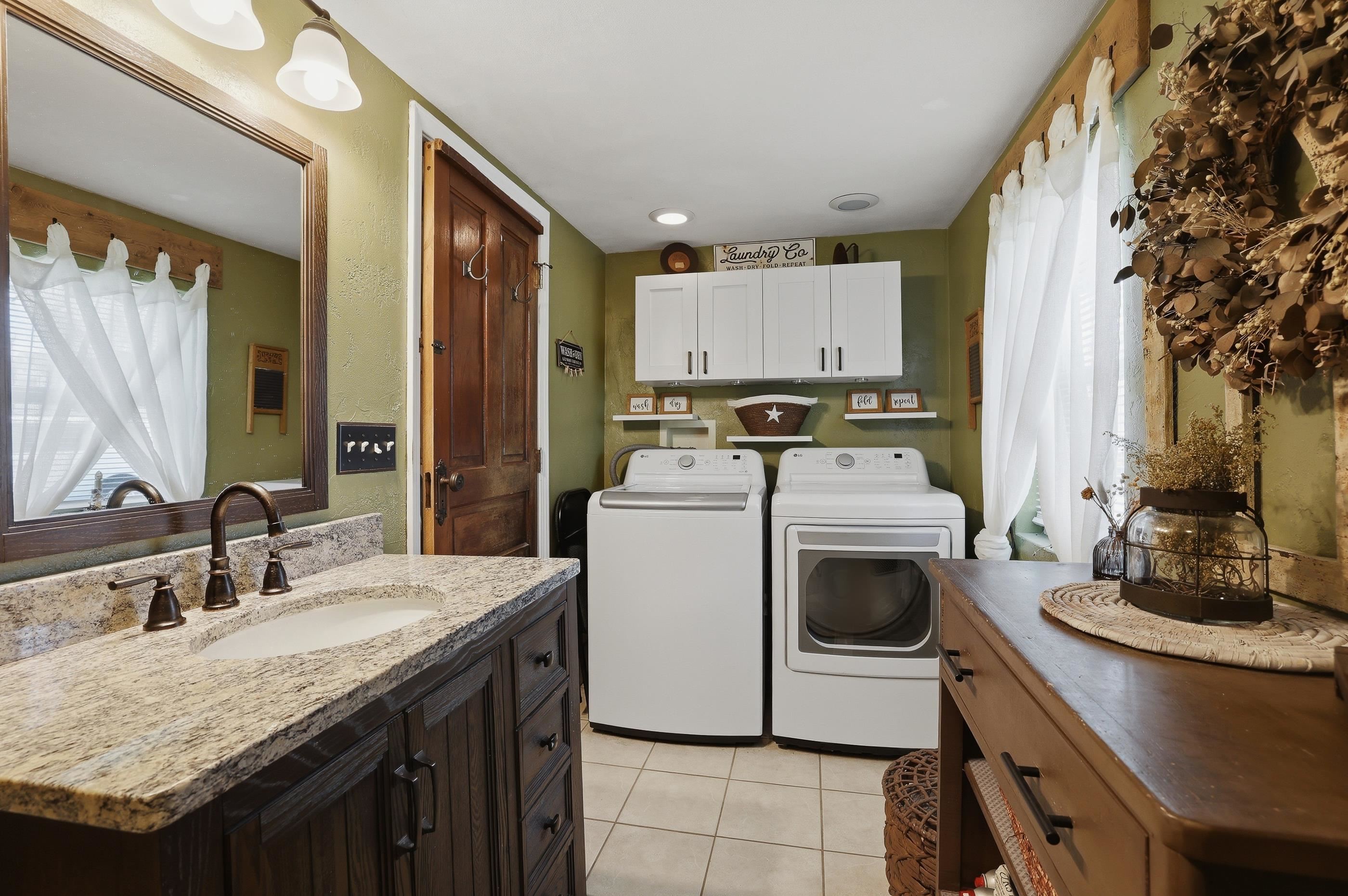 334 ROBBINS STREET, SEYMOUR, Wisconsin 54165, 4 Bedrooms Bedrooms, ,2 BathroomsBathrooms,Residential,For Sale,334 ROBBINS STREET,22601787