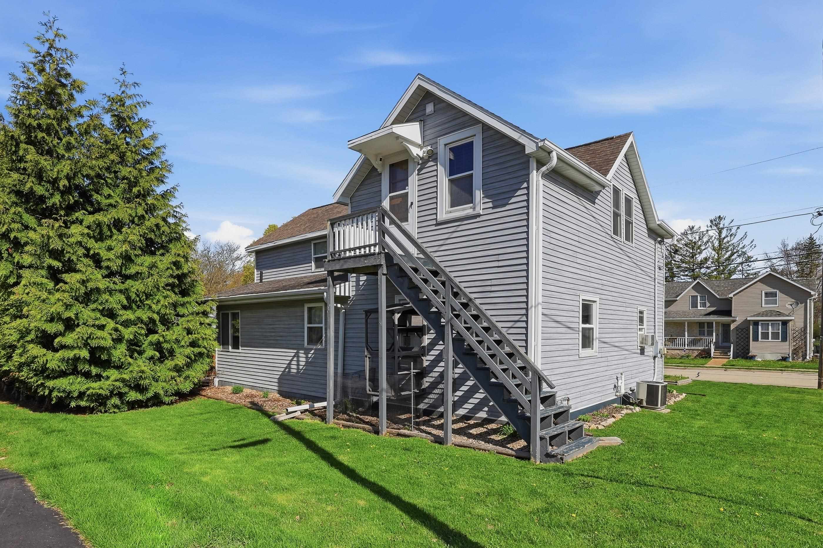 334 ROBBINS STREET, SEYMOUR, Wisconsin 54165, 4 Bedrooms Bedrooms, ,2 BathroomsBathrooms,Residential,For Sale,334 ROBBINS STREET,22601787