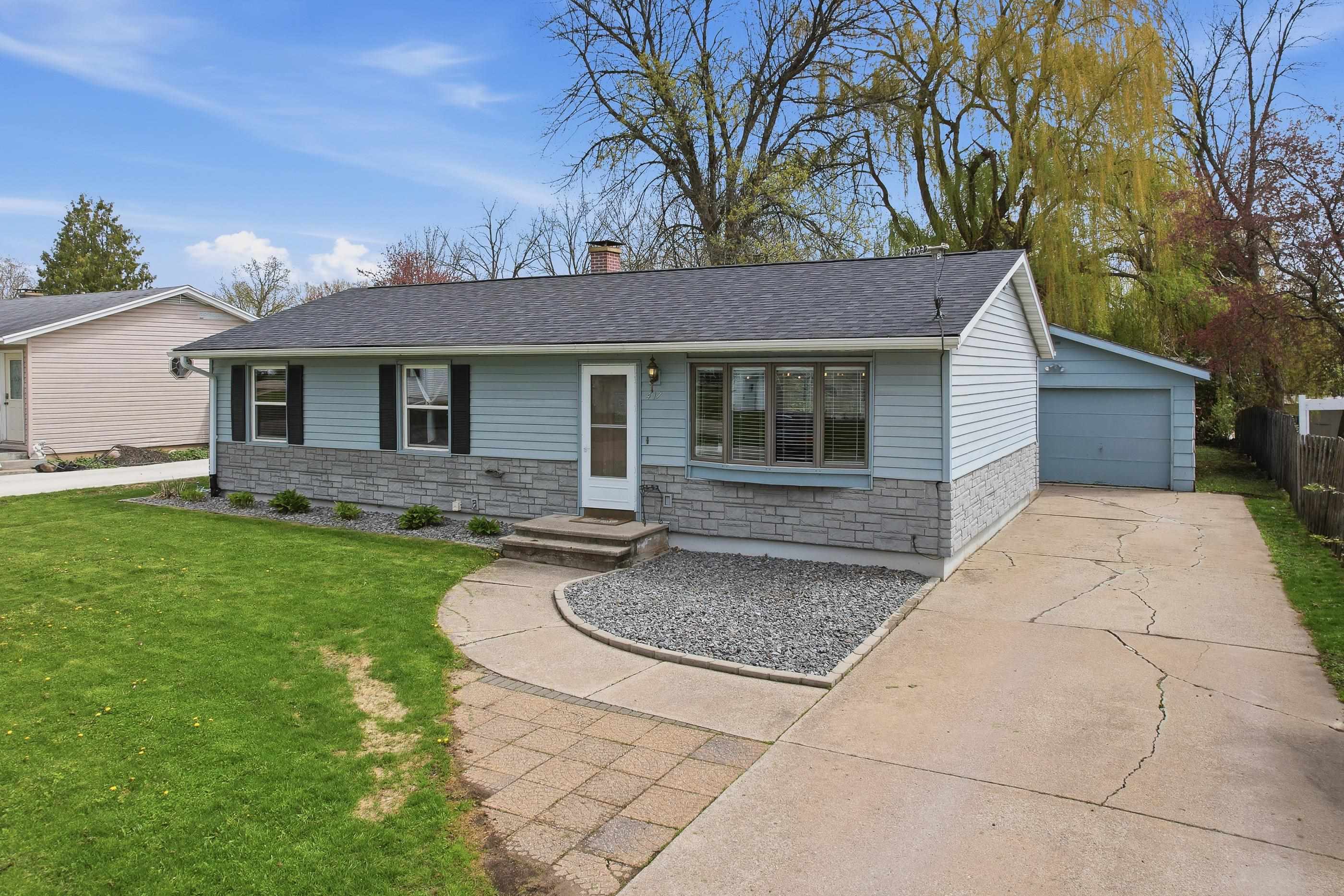 417 S 3RD STREET, Winneconne, Wisconsin 54986, 3 Bedrooms Bedrooms, ,1 BathroomBathrooms,Residential,For Sale,417 S 3RD STREET,22601797