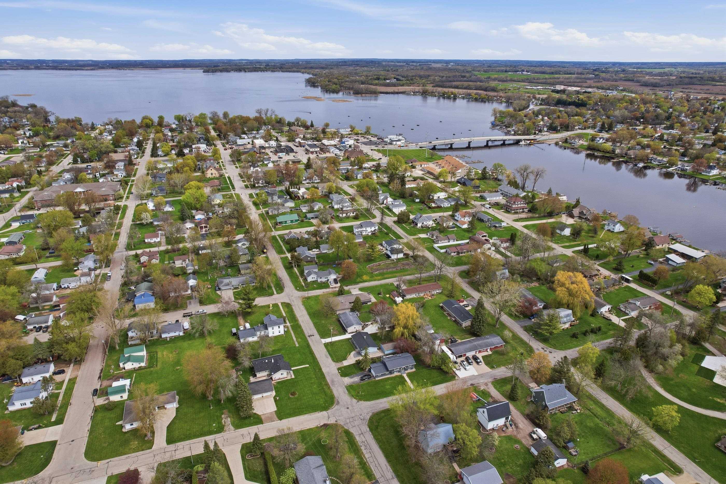 417 S 3RD STREET, Winneconne, Wisconsin 54986, 3 Bedrooms Bedrooms, ,1 BathroomBathrooms,Residential,For Sale,417 S 3RD STREET,22601797
