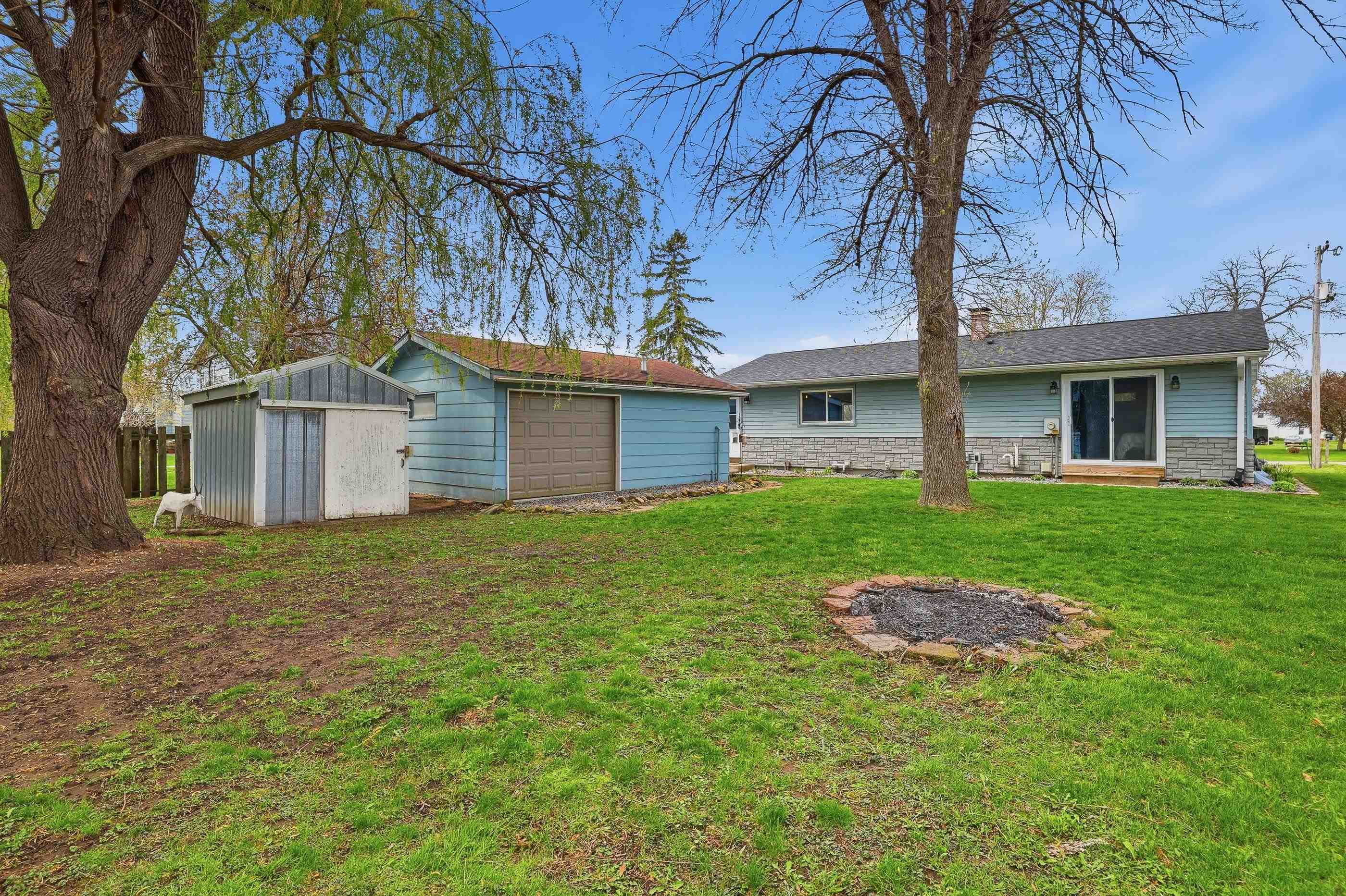 417 S 3RD STREET, Winneconne, Wisconsin 54986, 3 Bedrooms Bedrooms, ,1 BathroomBathrooms,Residential,For Sale,417 S 3RD STREET,22601797