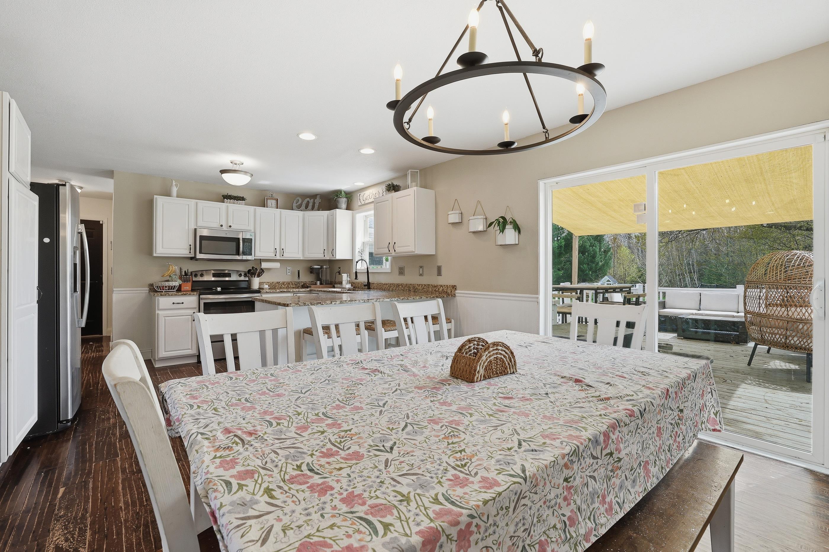 943 W RIVER ROAD, Mosinee, Wisconsin 54455, 4 Bedrooms Bedrooms, ,3 BathroomsBathrooms,Residential,For Sale,943 W RIVER ROAD,22601802