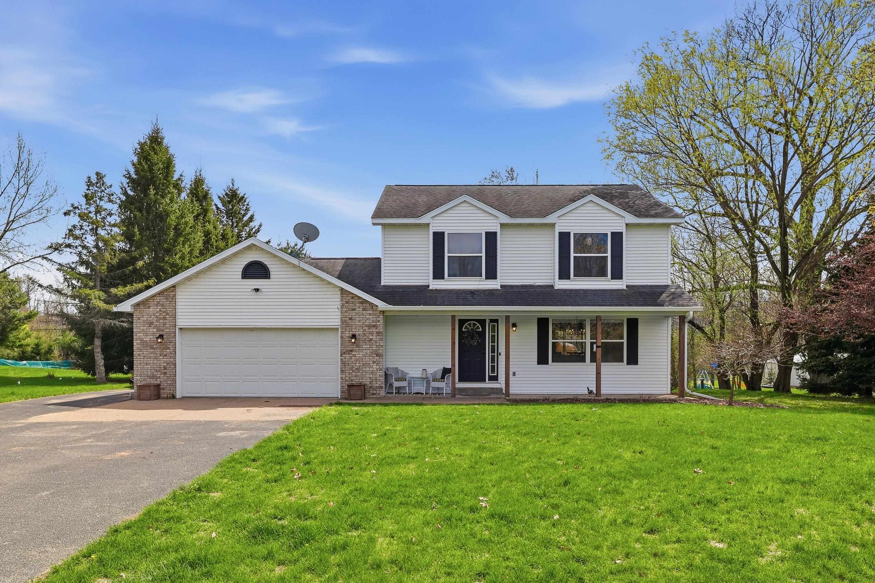 943 W RIVER ROAD, Mosinee, Wisconsin 54455, 4 Bedrooms Bedrooms, ,3 BathroomsBathrooms,Residential,For Sale,943 W RIVER ROAD,22601802
