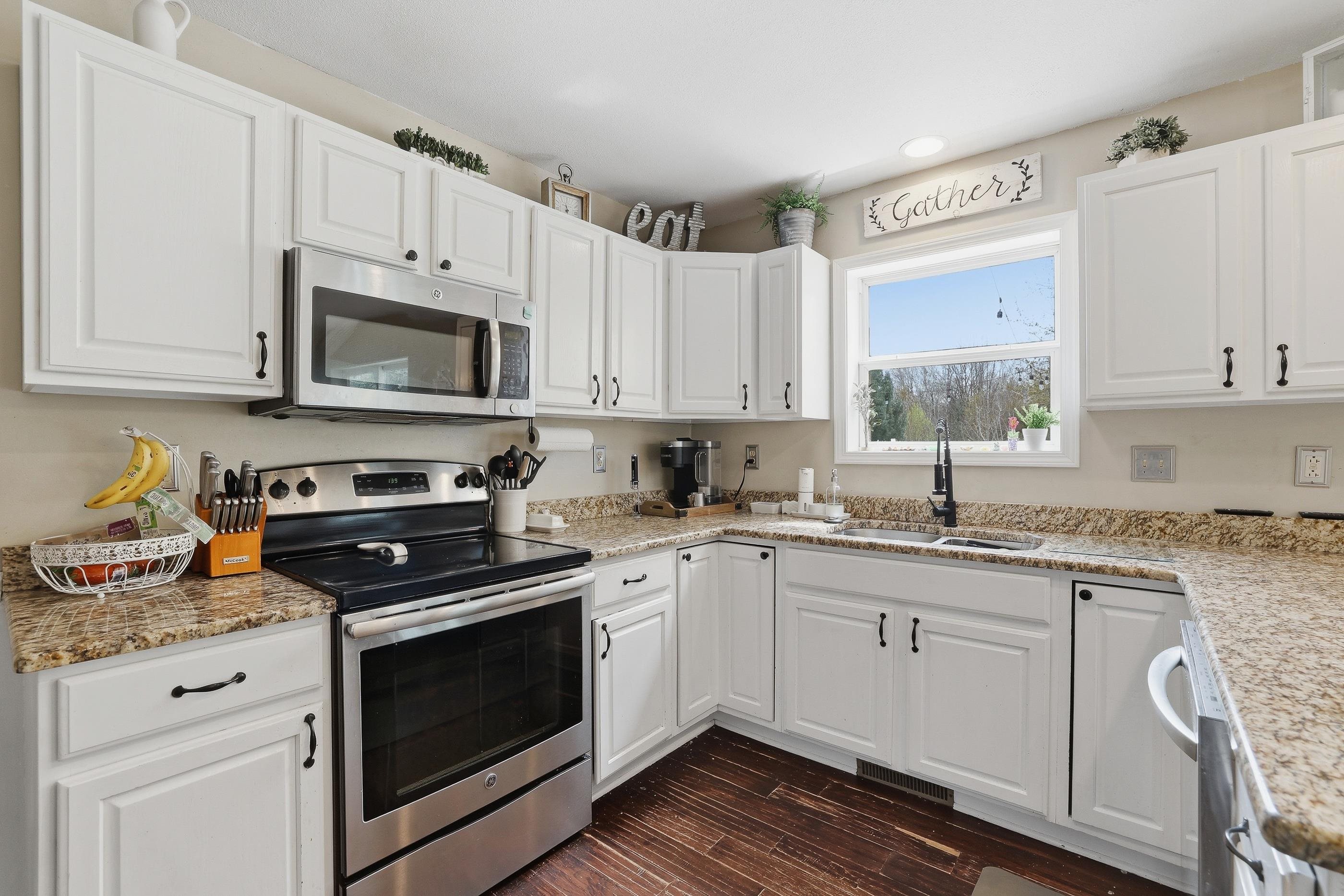 943 W RIVER ROAD, Mosinee, Wisconsin 54455, 4 Bedrooms Bedrooms, ,3 BathroomsBathrooms,Residential,For Sale,943 W RIVER ROAD,22601802