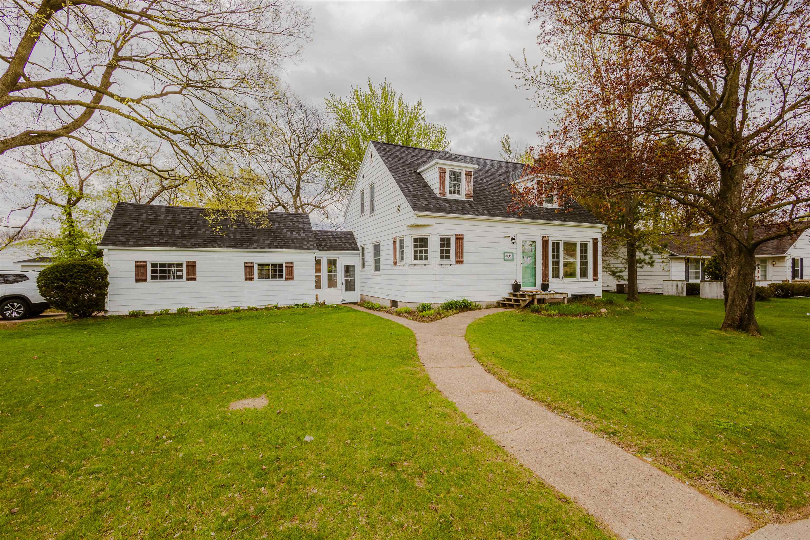 360 1ST STREET, Port Edwards, Wisconsin 54469, 4 Bedrooms Bedrooms, ,1 BathroomBathrooms,Residential,For Sale,360 1ST STREET,22601810