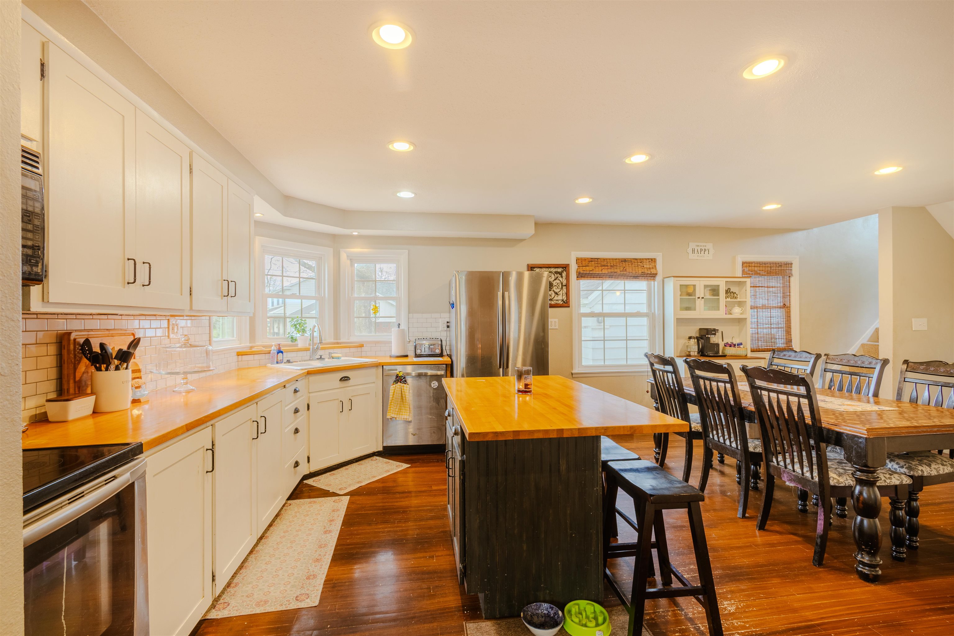 360 1ST STREET, Port Edwards, Wisconsin 54469, 4 Bedrooms Bedrooms, ,1 BathroomBathrooms,Residential,For Sale,360 1ST STREET,22601810
