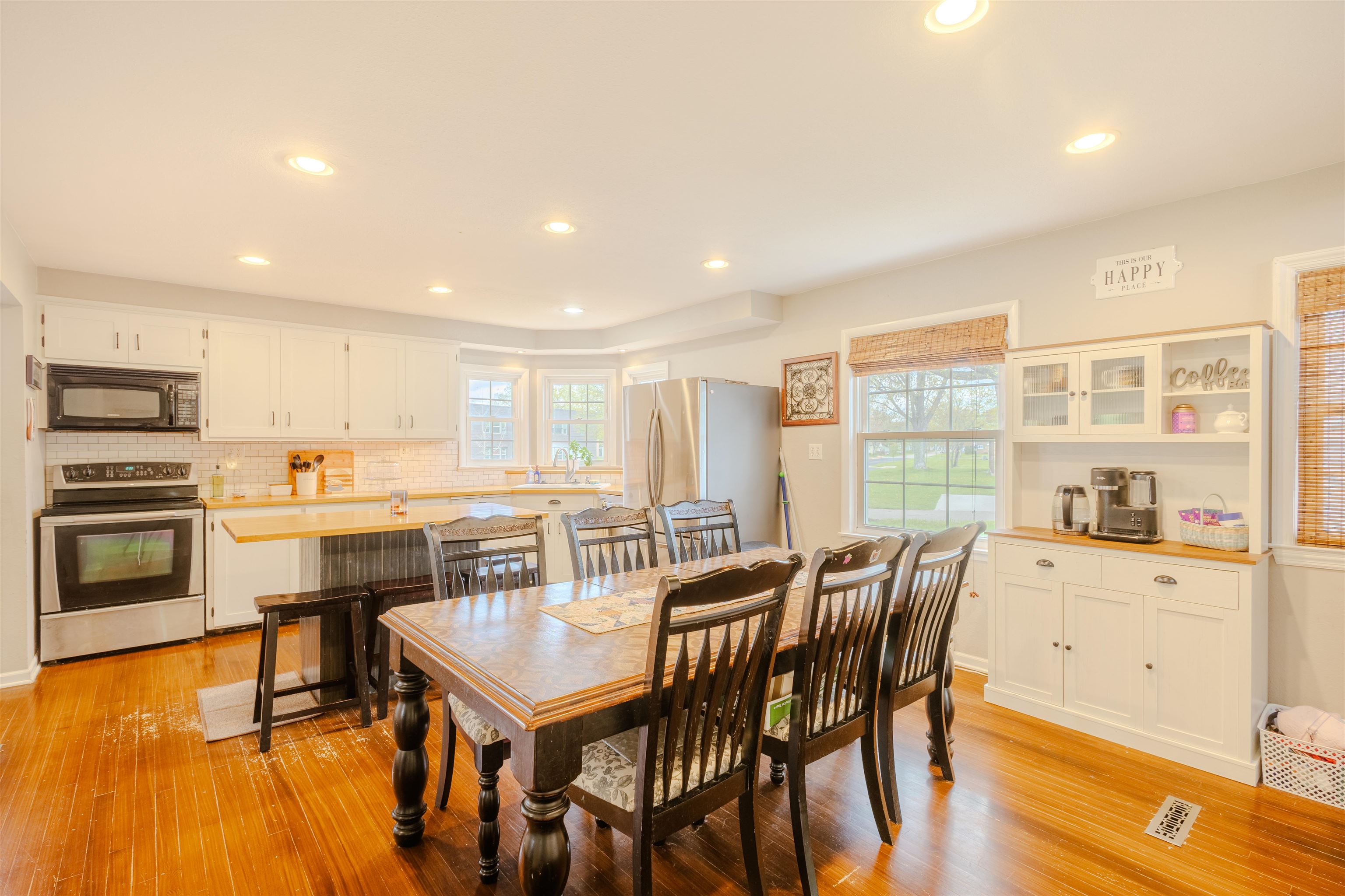 360 1ST STREET, Port Edwards, Wisconsin 54469, 4 Bedrooms Bedrooms, ,1 BathroomBathrooms,Residential,For Sale,360 1ST STREET,22601810
