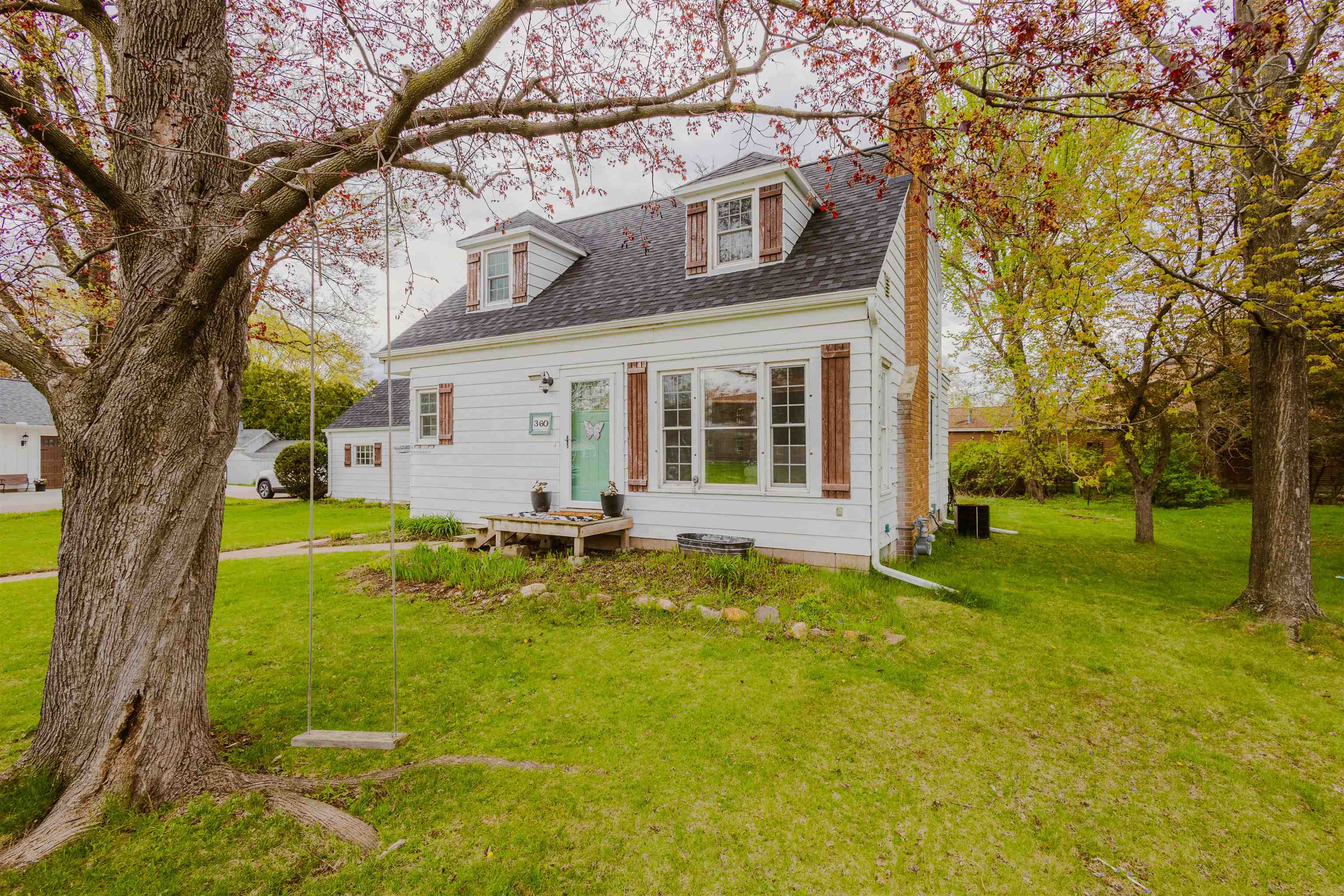 360 1ST STREET, Port Edwards, Wisconsin 54469, 4 Bedrooms Bedrooms, ,1 BathroomBathrooms,Residential,For Sale,360 1ST STREET,22601810
