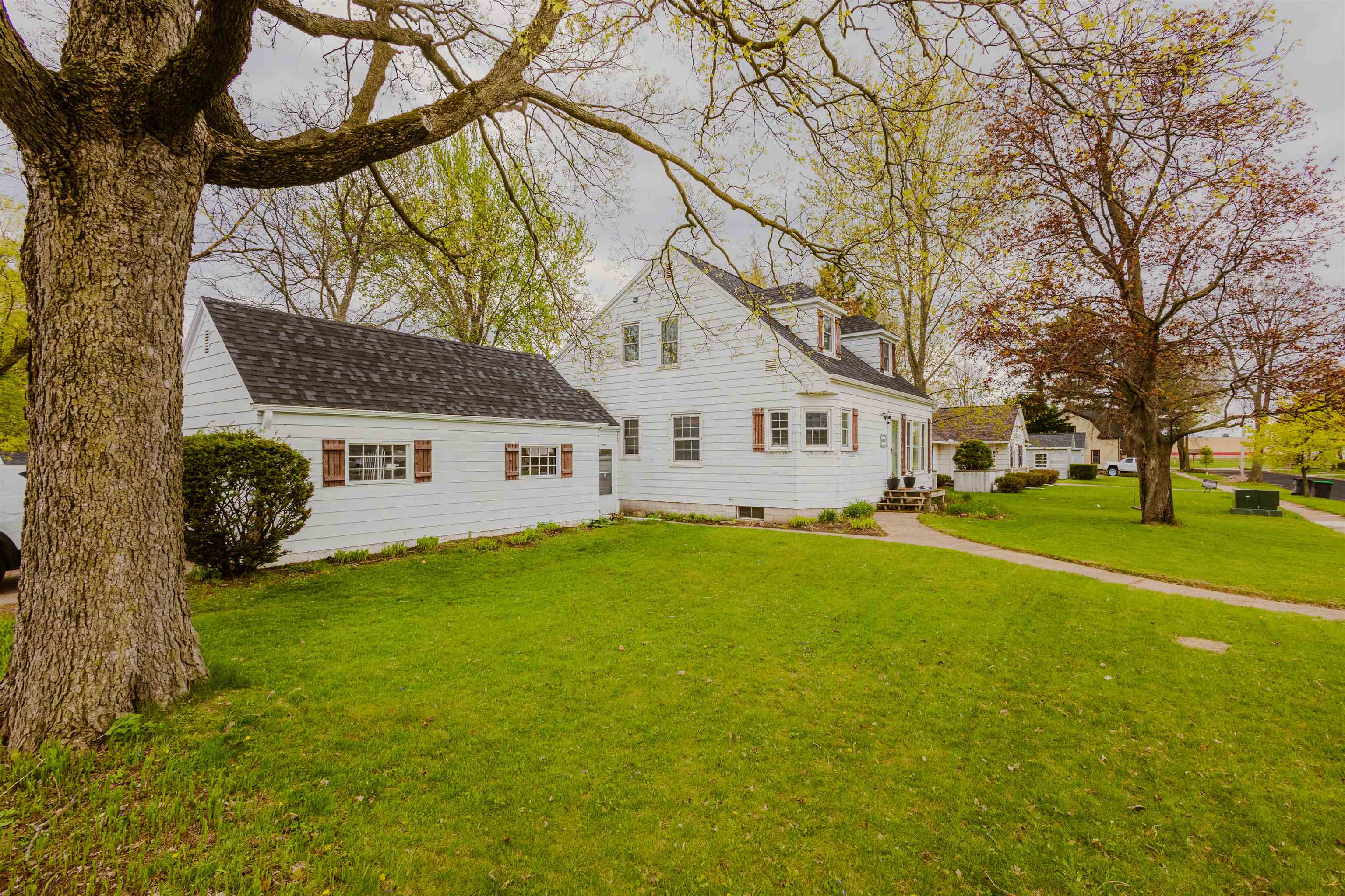 360 1ST STREET, Port Edwards, Wisconsin 54469, 4 Bedrooms Bedrooms, ,1 BathroomBathrooms,Residential,For Sale,360 1ST STREET,22601810