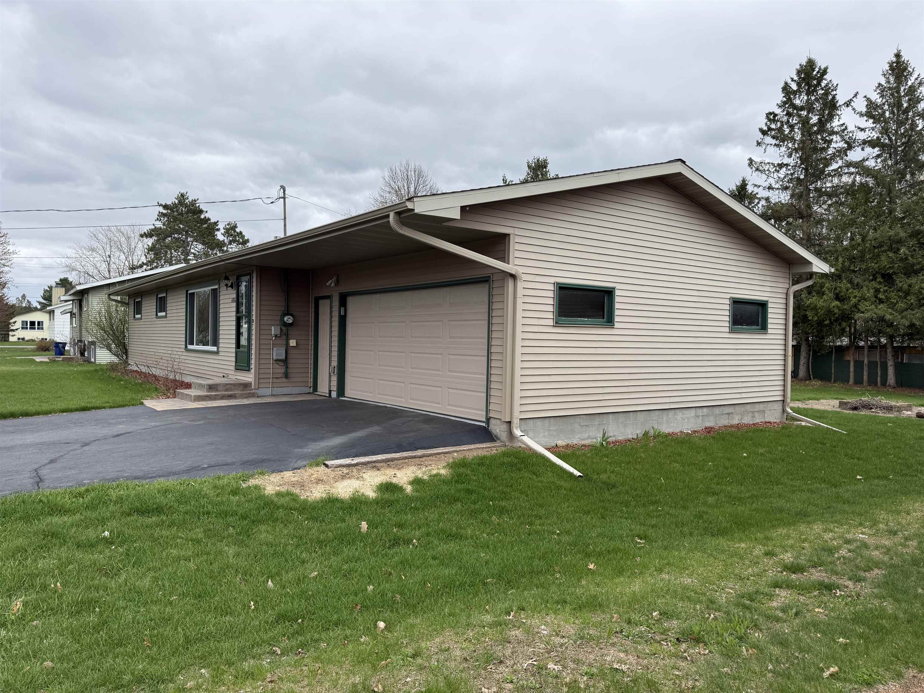 4807 STERNBERG AVENUE, Weston, Wisconsin 54476, 3 Bedrooms Bedrooms, ,1 BathroomBathrooms,Residential,For Sale,4807 STERNBERG AVENUE,22601816