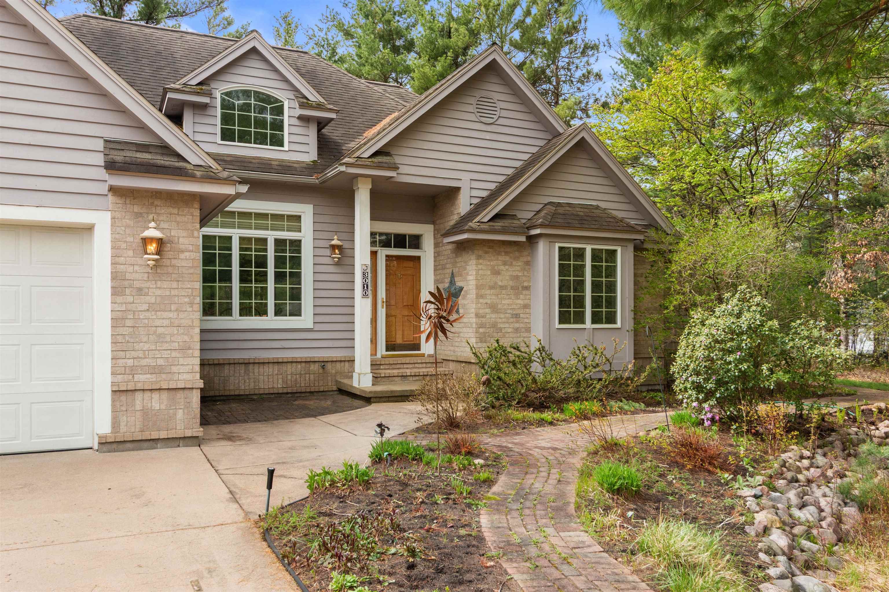 3010 ROSEBURY DRIVE, Wisconsin Rapids, Wisconsin 54494, 4 Bedrooms Bedrooms, ,2 BathroomsBathrooms,Residential,For Sale,3010 ROSEBURY DRIVE,22601817