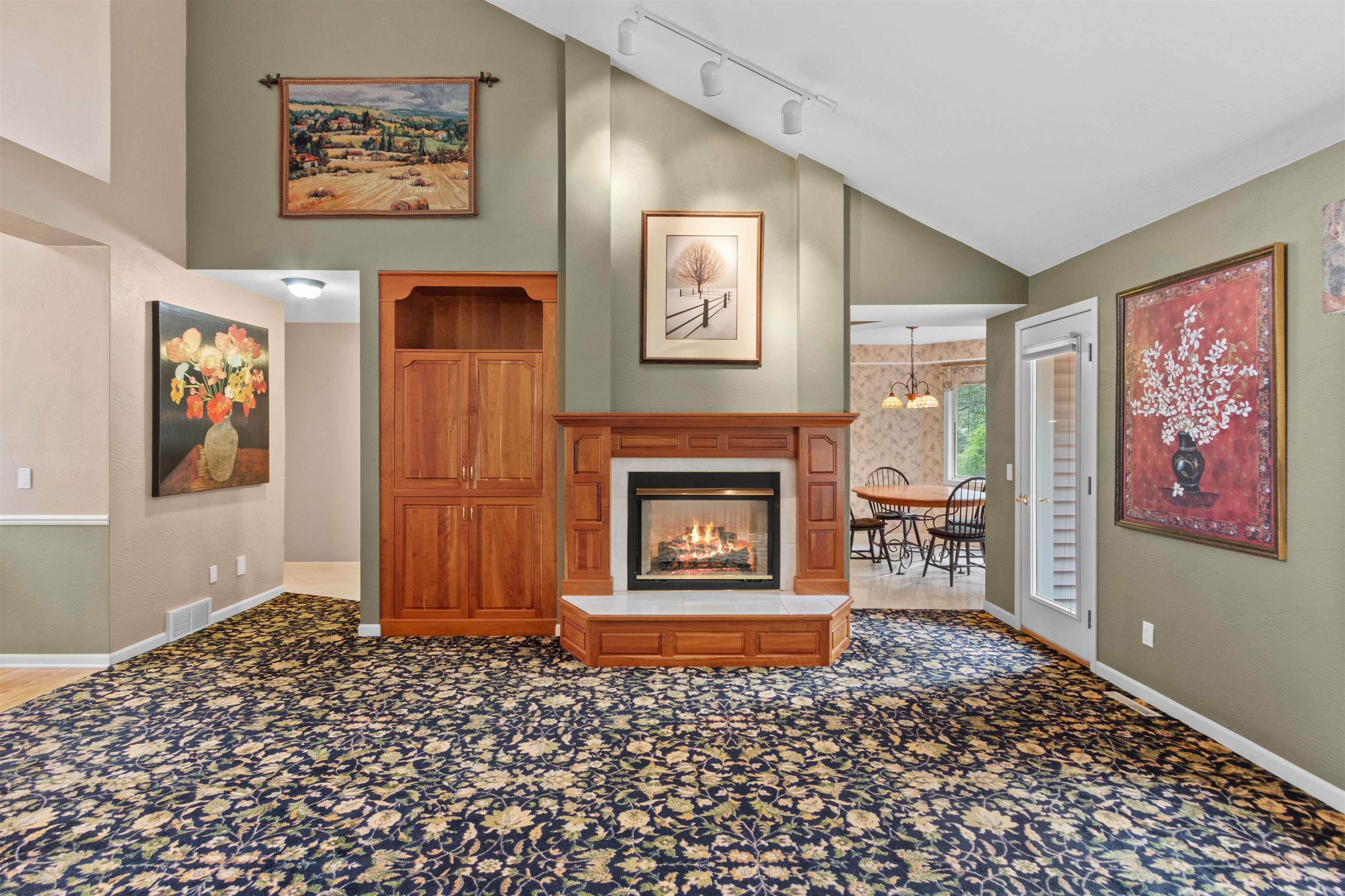 3010 ROSEBURY DRIVE, Wisconsin Rapids, Wisconsin 54494, 4 Bedrooms Bedrooms, ,2 BathroomsBathrooms,Residential,For Sale,3010 ROSEBURY DRIVE,22601817