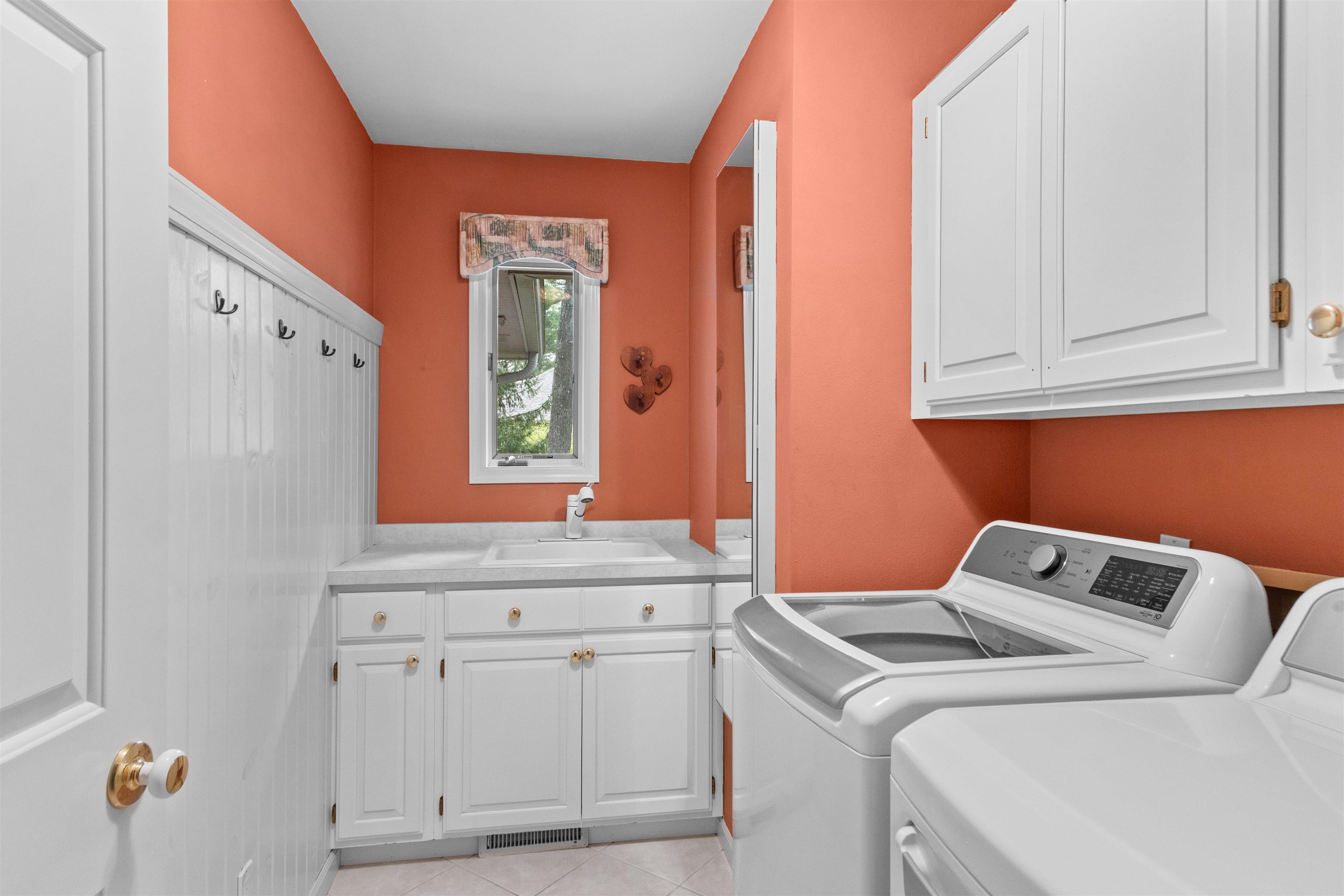 3010 ROSEBURY DRIVE, Wisconsin Rapids, Wisconsin 54494, 4 Bedrooms Bedrooms, ,2 BathroomsBathrooms,Residential,For Sale,3010 ROSEBURY DRIVE,22601817