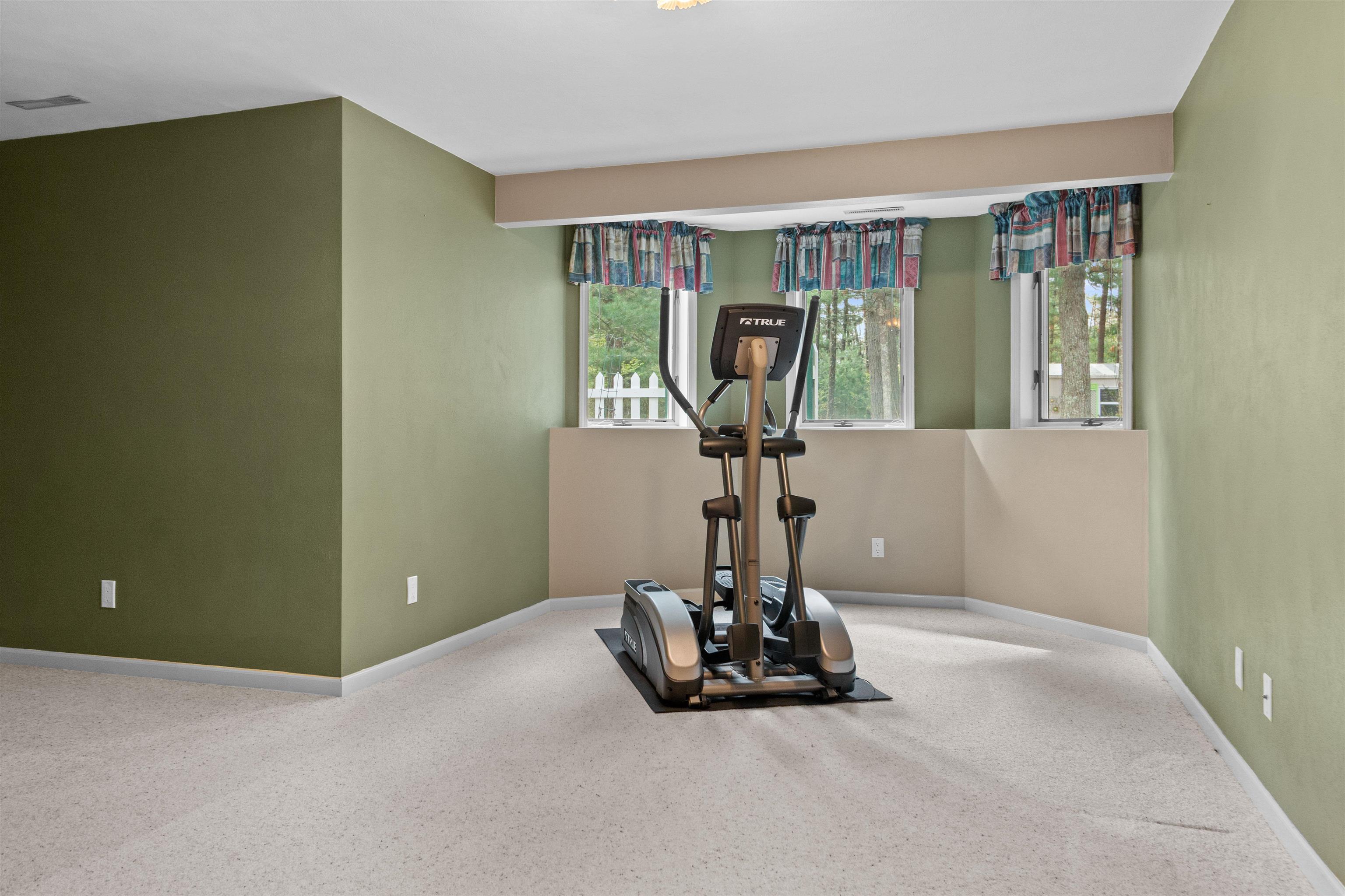 3010 ROSEBURY DRIVE, Wisconsin Rapids, Wisconsin 54494, 4 Bedrooms Bedrooms, ,2 BathroomsBathrooms,Residential,For Sale,3010 ROSEBURY DRIVE,22601817