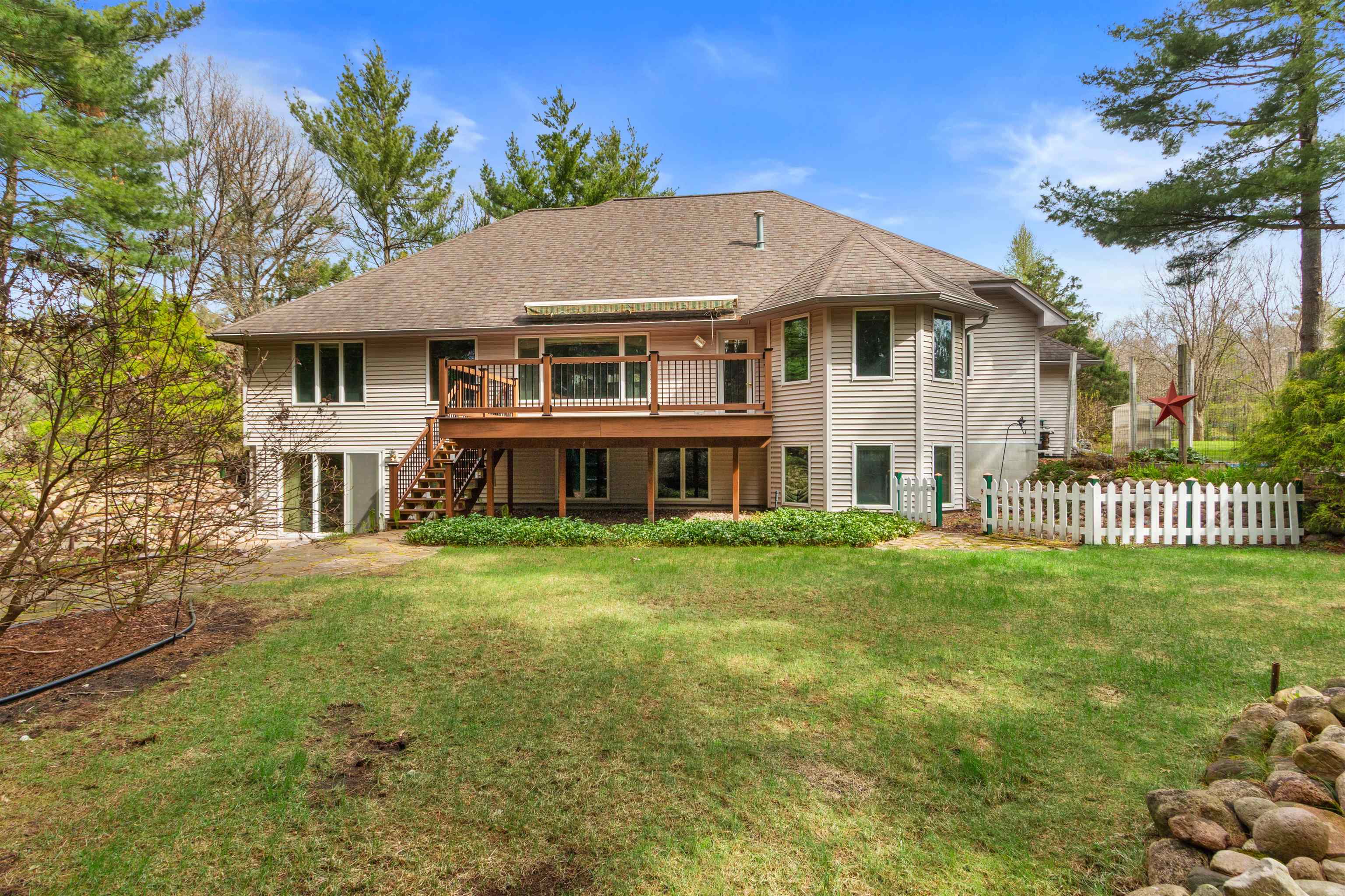3010 ROSEBURY DRIVE, Wisconsin Rapids, Wisconsin 54494, 4 Bedrooms Bedrooms, ,2 BathroomsBathrooms,Residential,For Sale,3010 ROSEBURY DRIVE,22601817