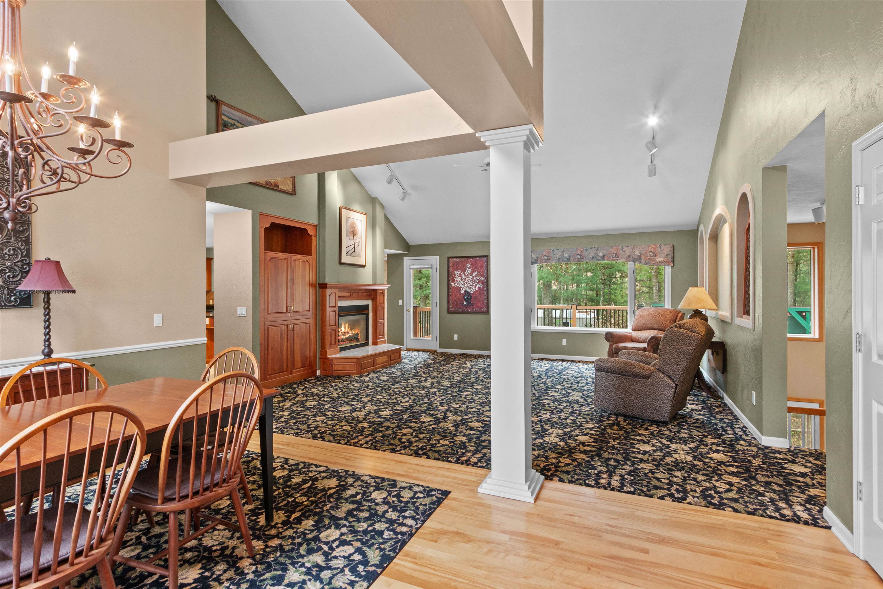 3010 ROSEBURY DRIVE, Wisconsin Rapids, Wisconsin 54494, 4 Bedrooms Bedrooms, ,2 BathroomsBathrooms,Residential,For Sale,3010 ROSEBURY DRIVE,22601817