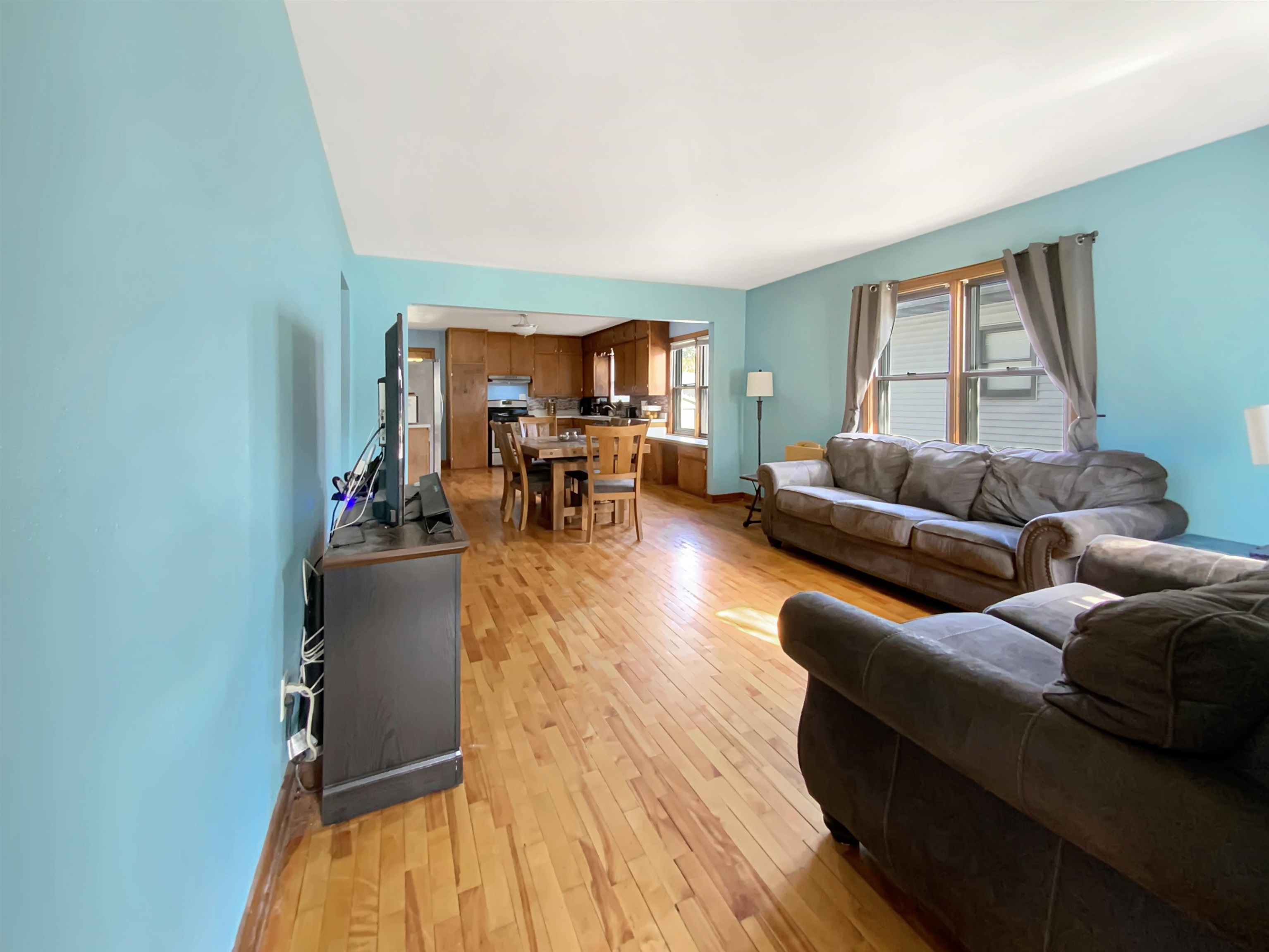 415 N 10TH AVENUE, Wausau, Wisconsin 54401, 5 Bedrooms Bedrooms, ,2 BathroomsBathrooms,Residential,For Sale,415 N 10TH AVENUE,22601818