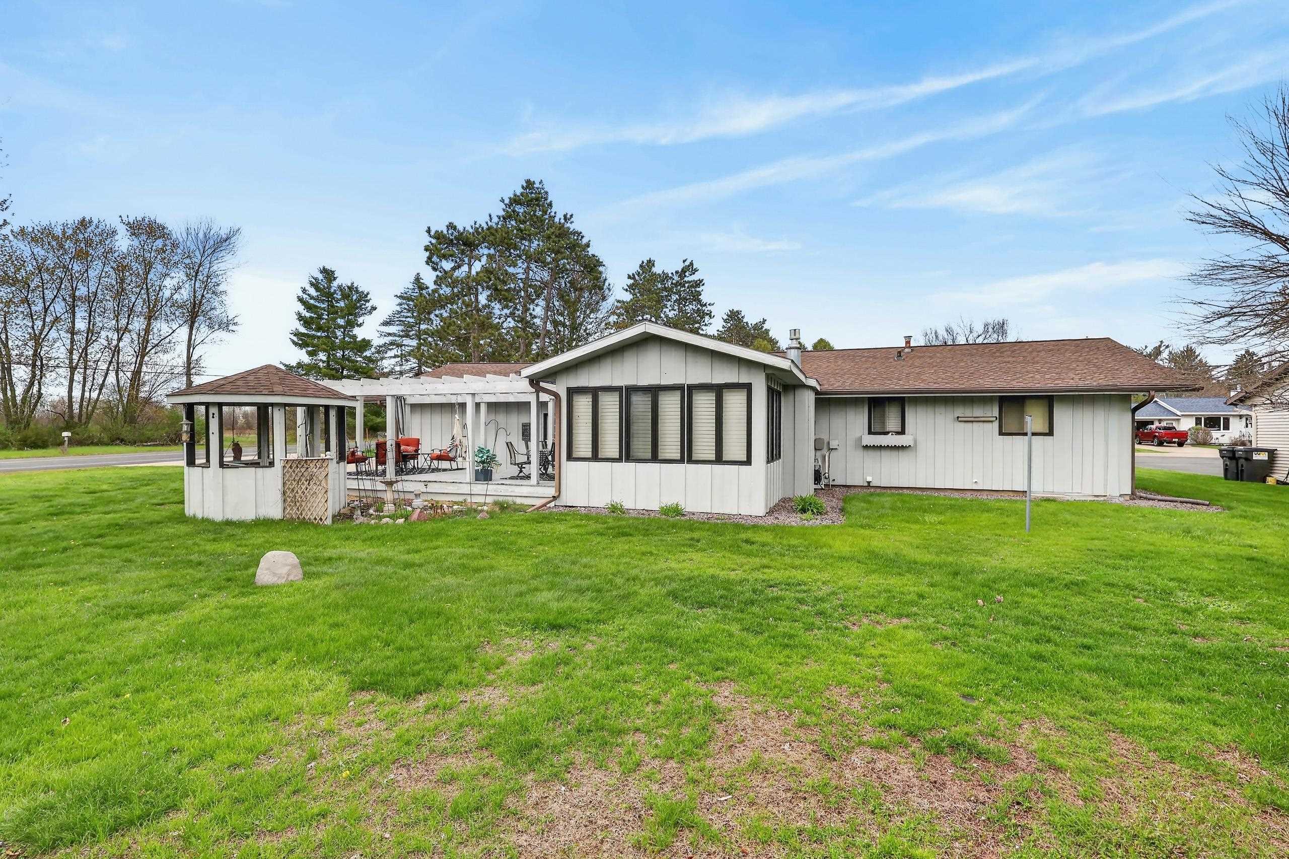 430 WHITROCK AVENUE, Wisconsin Rapids, Wisconsin 54494, 2 Bedrooms Bedrooms, ,3 BathroomsBathrooms,Residential,For Sale,430 WHITROCK AVENUE,22601819