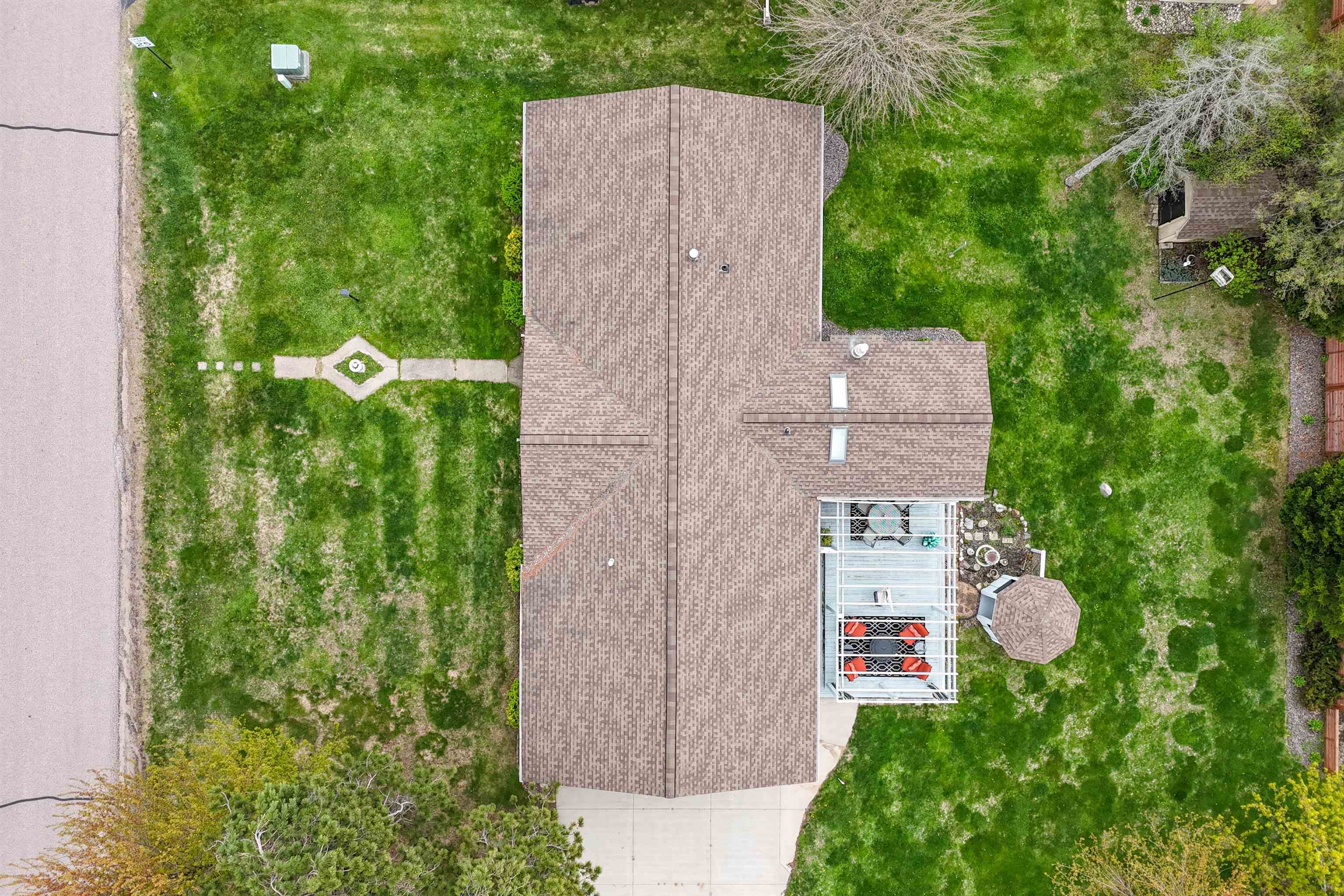 430 WHITROCK AVENUE, Wisconsin Rapids, Wisconsin 54494, 2 Bedrooms Bedrooms, ,3 BathroomsBathrooms,Residential,For Sale,430 WHITROCK AVENUE,22601819