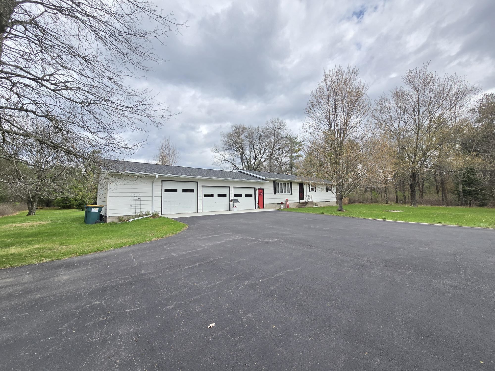 4251 MILL AVENUE, Wisconsin Rapids, Wisconsin 54494, 3 Bedrooms Bedrooms, ,1 BathroomBathrooms,Residential,For Sale,4251 MILL AVENUE,22601823
