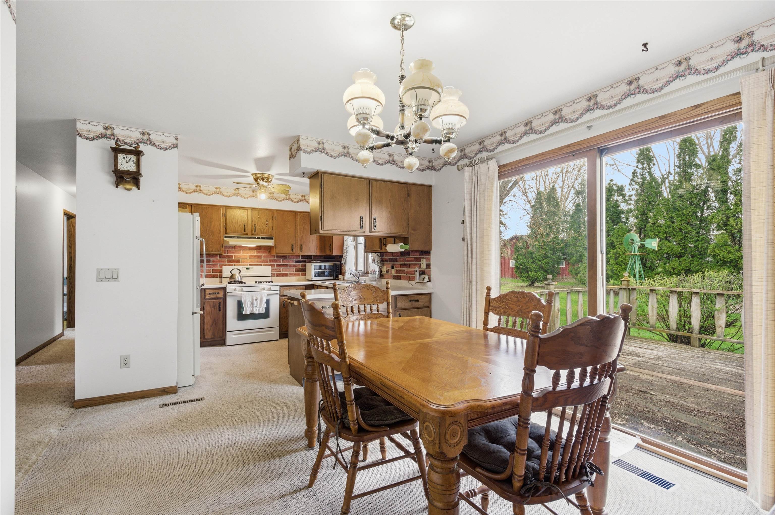 606 E CLARK STREET, Spencer, Wisconsin 54479, 3 Bedrooms Bedrooms, ,1 BathroomBathrooms,Residential,For Sale,606 E CLARK STREET,22601829